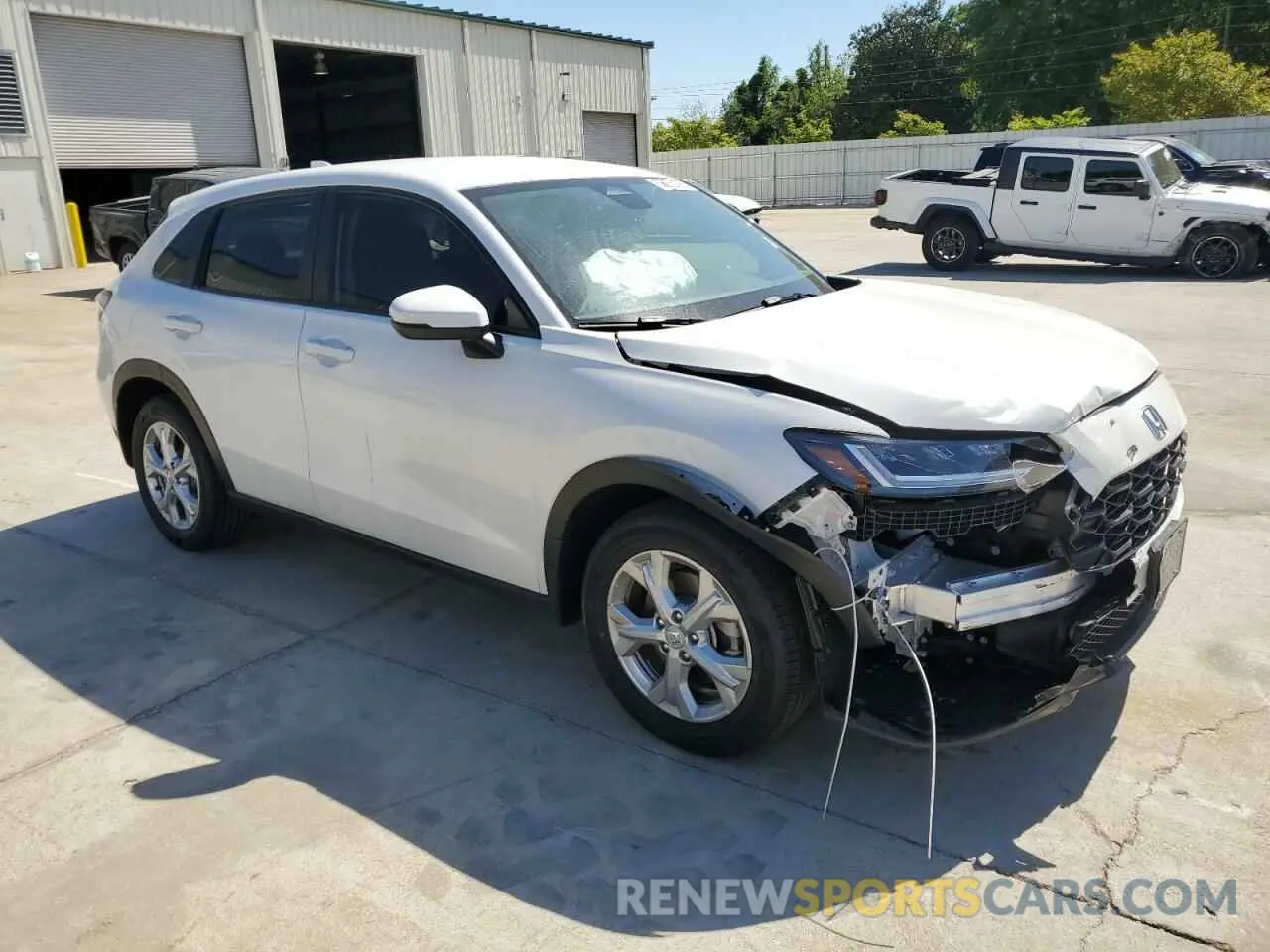 4 Photograph of a damaged car 3CZRZ1H30SM716599 HONDA HR-V 2025