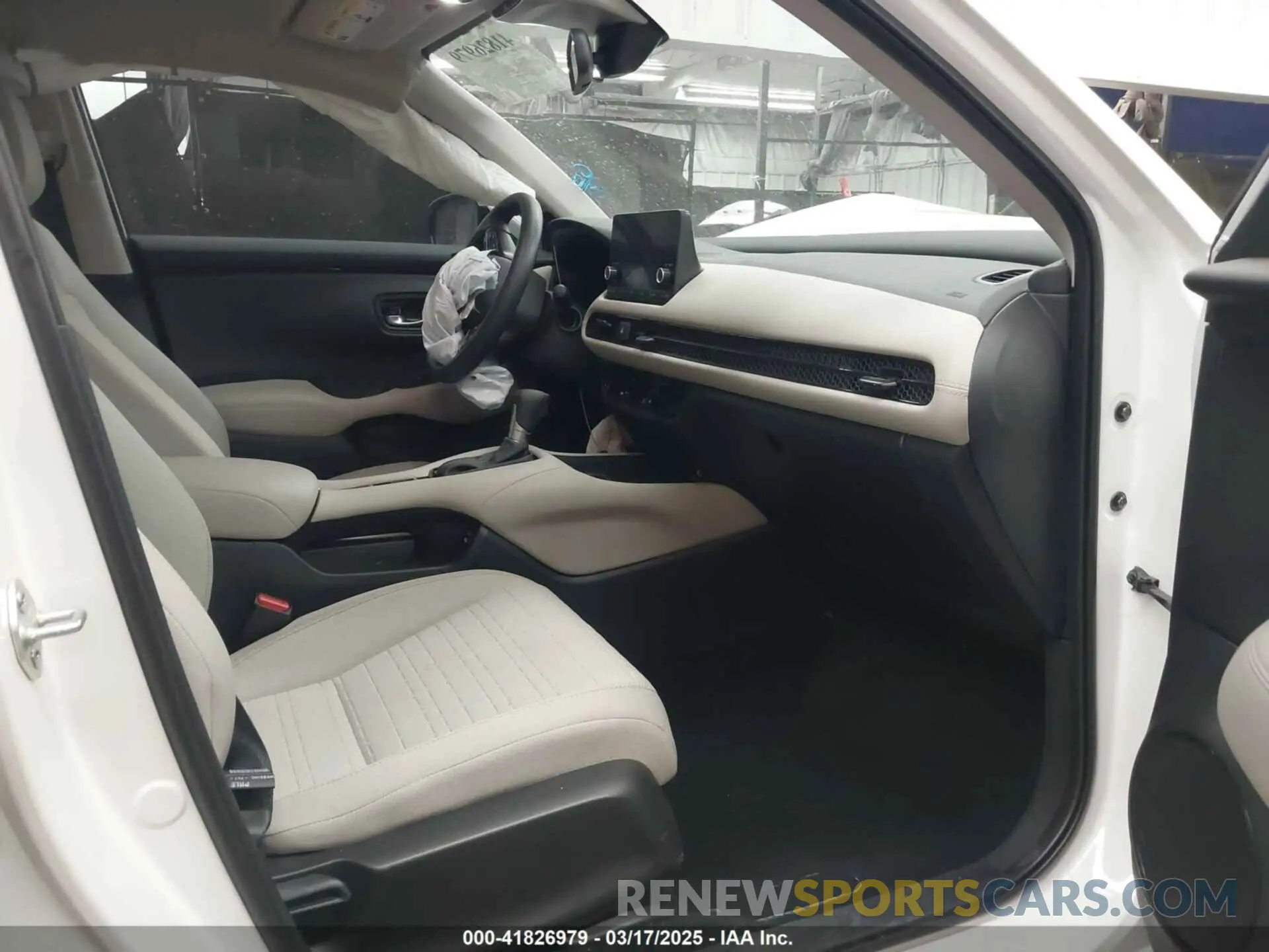 5 Photograph of a damaged car 3CZRZ1H30SM725755 HONDA HR-V 2025