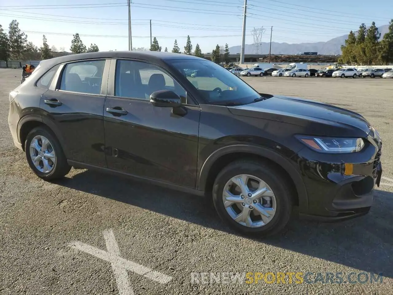 4 Photograph of a damaged car 3CZRZ1H30SM734245 HONDA HR-V 2025