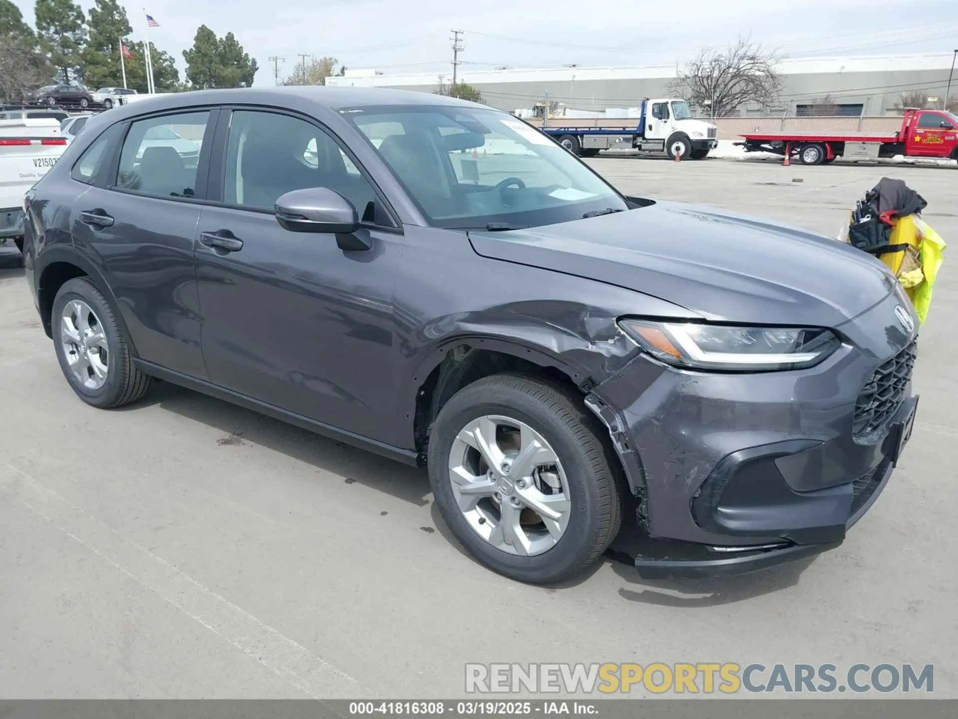 1 Photograph of a damaged car 3CZRZ1H31SM717311 HONDA HR-V 2025