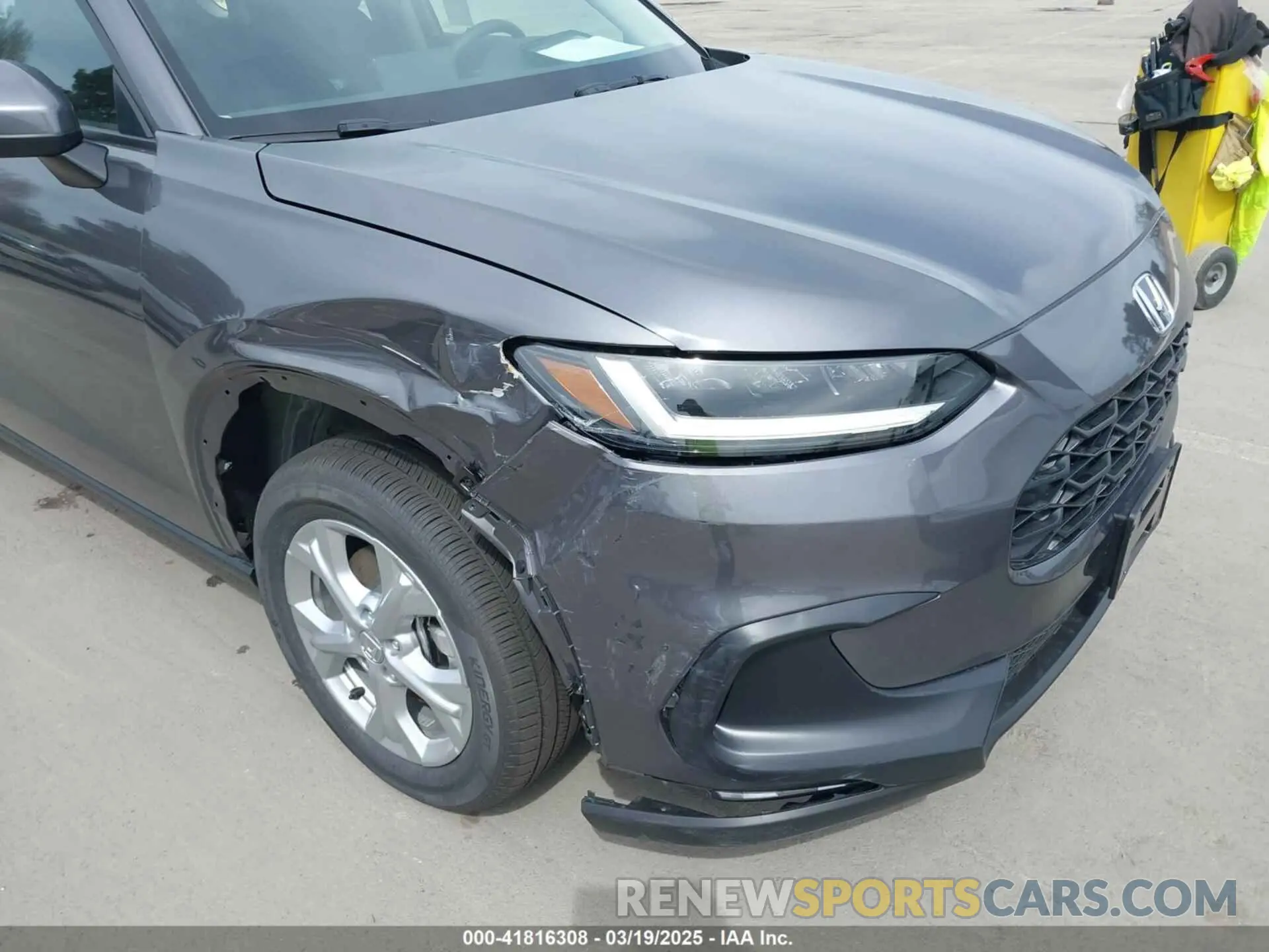 6 Photograph of a damaged car 3CZRZ1H31SM717311 HONDA HR-V 2025
