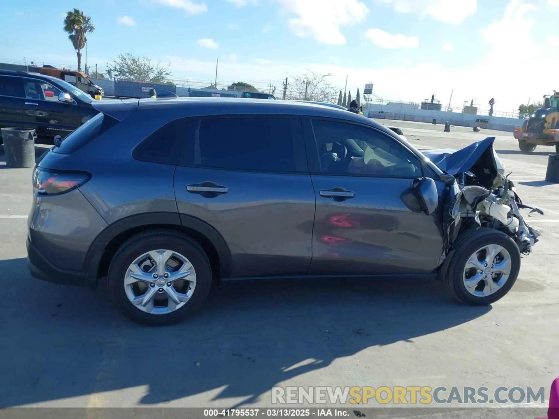 13 Photograph of a damaged car 3CZRZ1H33SM714183 HONDA HR-V 2025