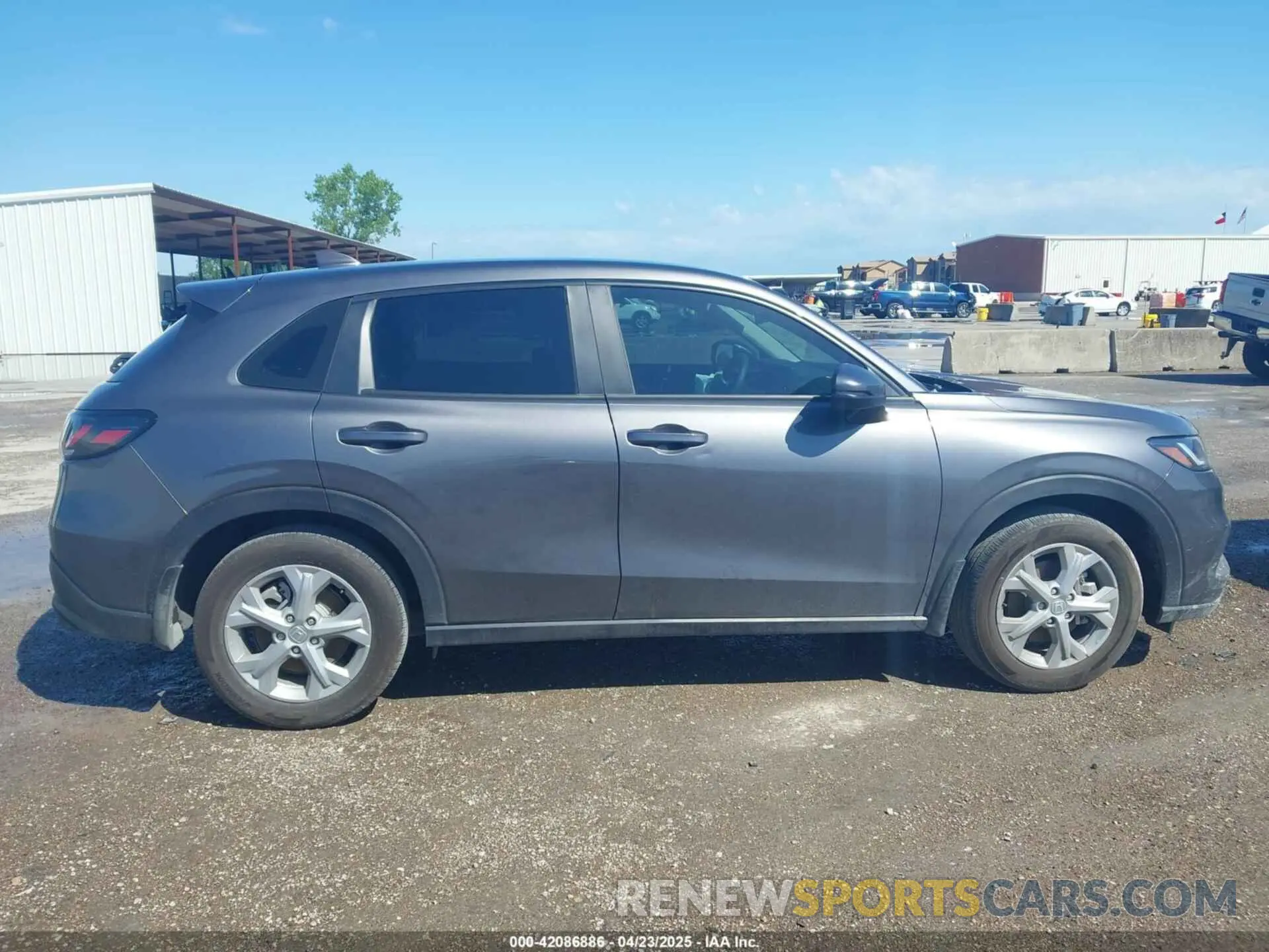 13 Photograph of a damaged car 3CZRZ1H34SM700003 HONDA HR-V 2025
