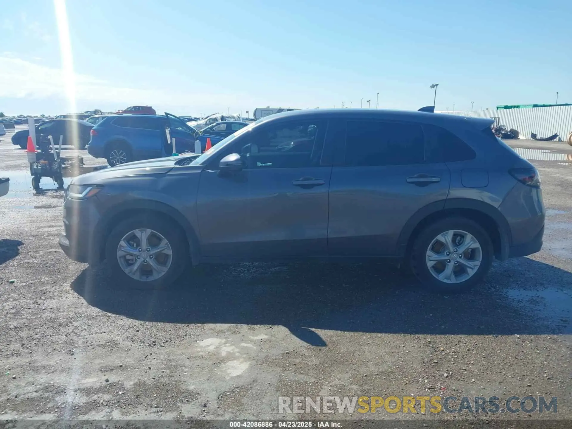 14 Photograph of a damaged car 3CZRZ1H34SM700003 HONDA HR-V 2025