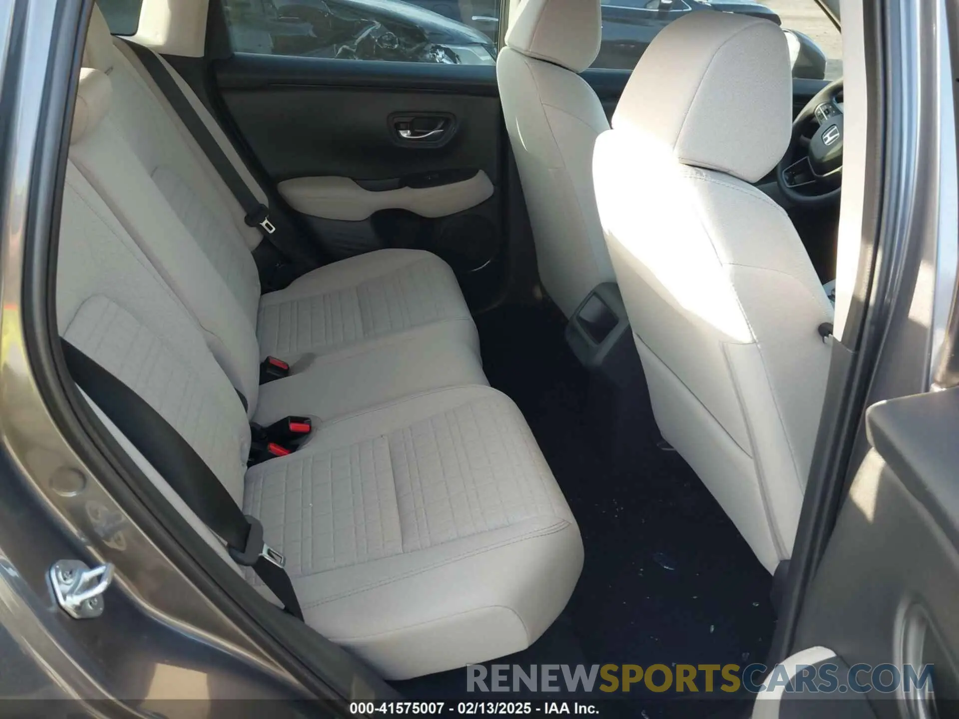 8 Photograph of a damaged car 3CZRZ1H34SM737293 HONDA HR-V 2025