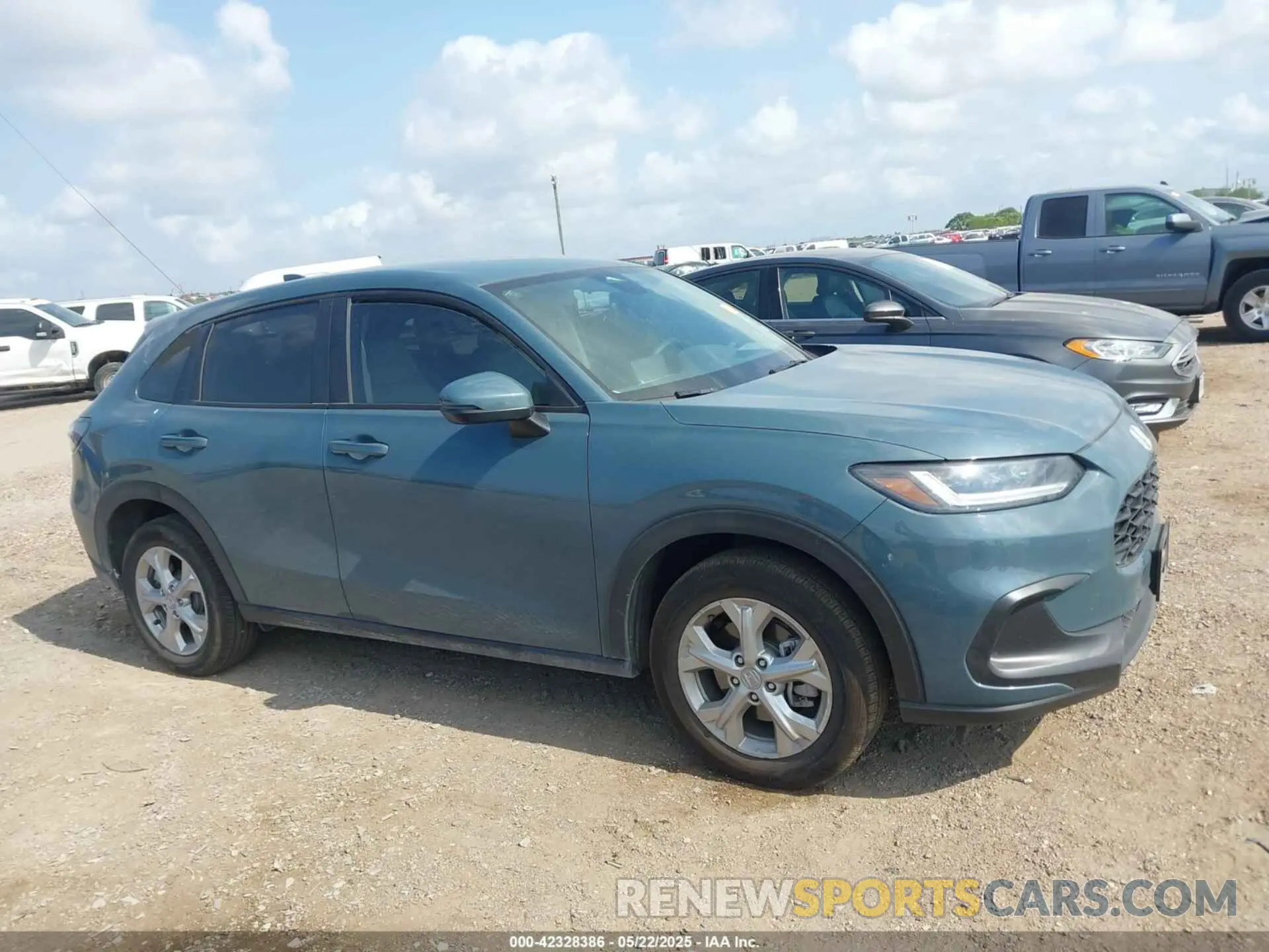 13 Photograph of a damaged car 3CZRZ1H34SM740551 HONDA HR-V 2025