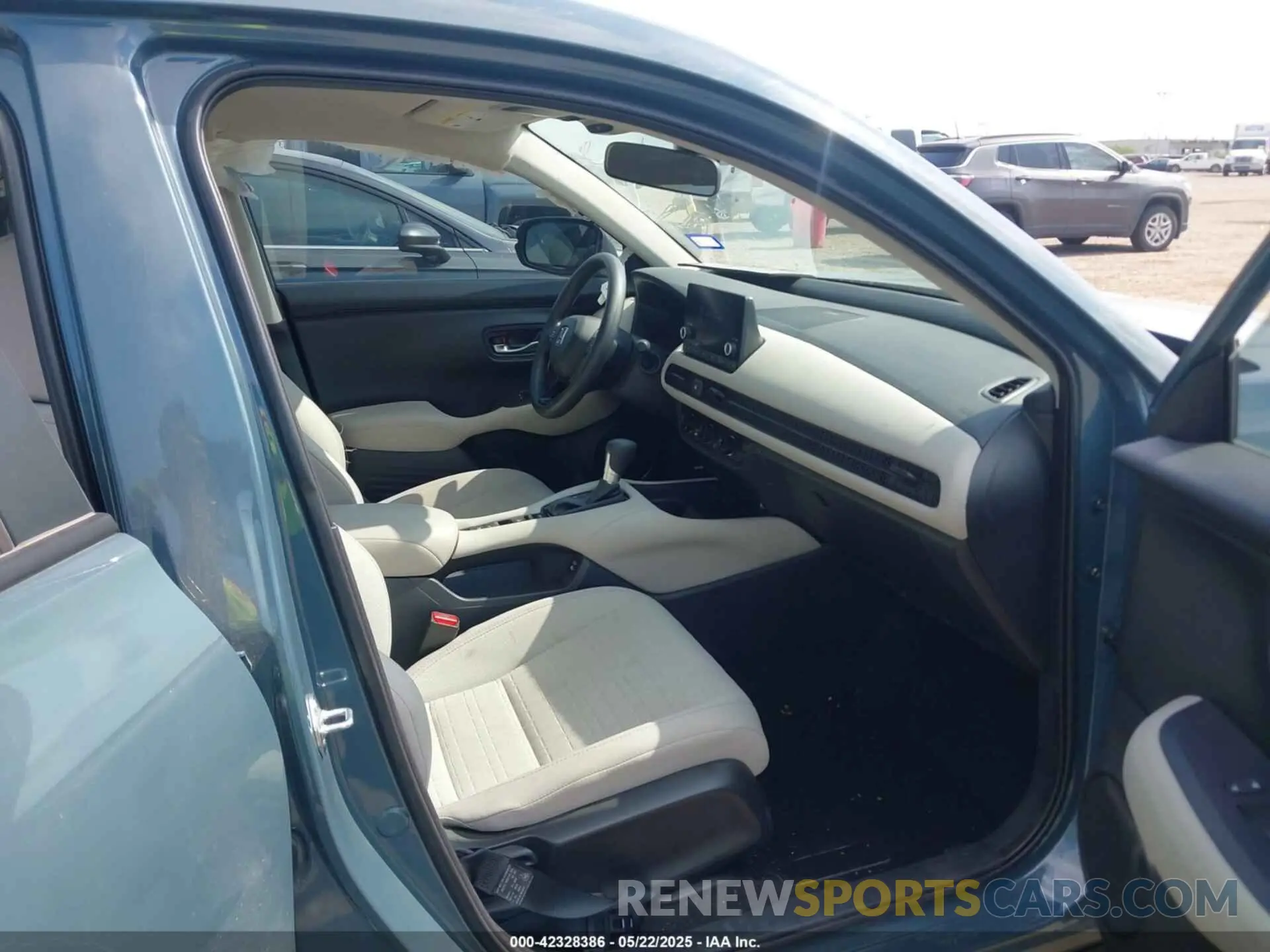 5 Photograph of a damaged car 3CZRZ1H34SM740551 HONDA HR-V 2025