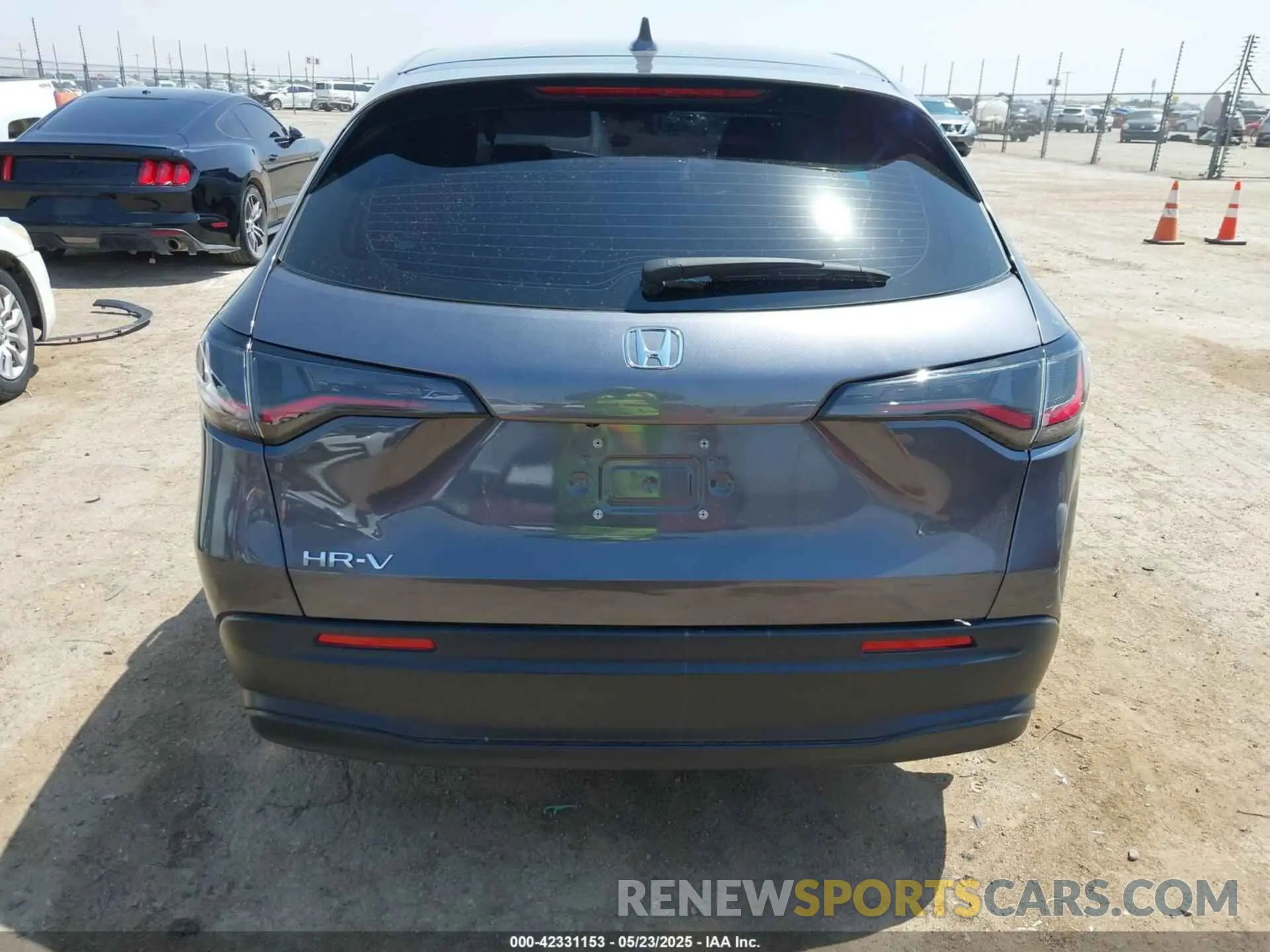 17 Photograph of a damaged car 3CZRZ1H36SM707552 HONDA HR-V 2025