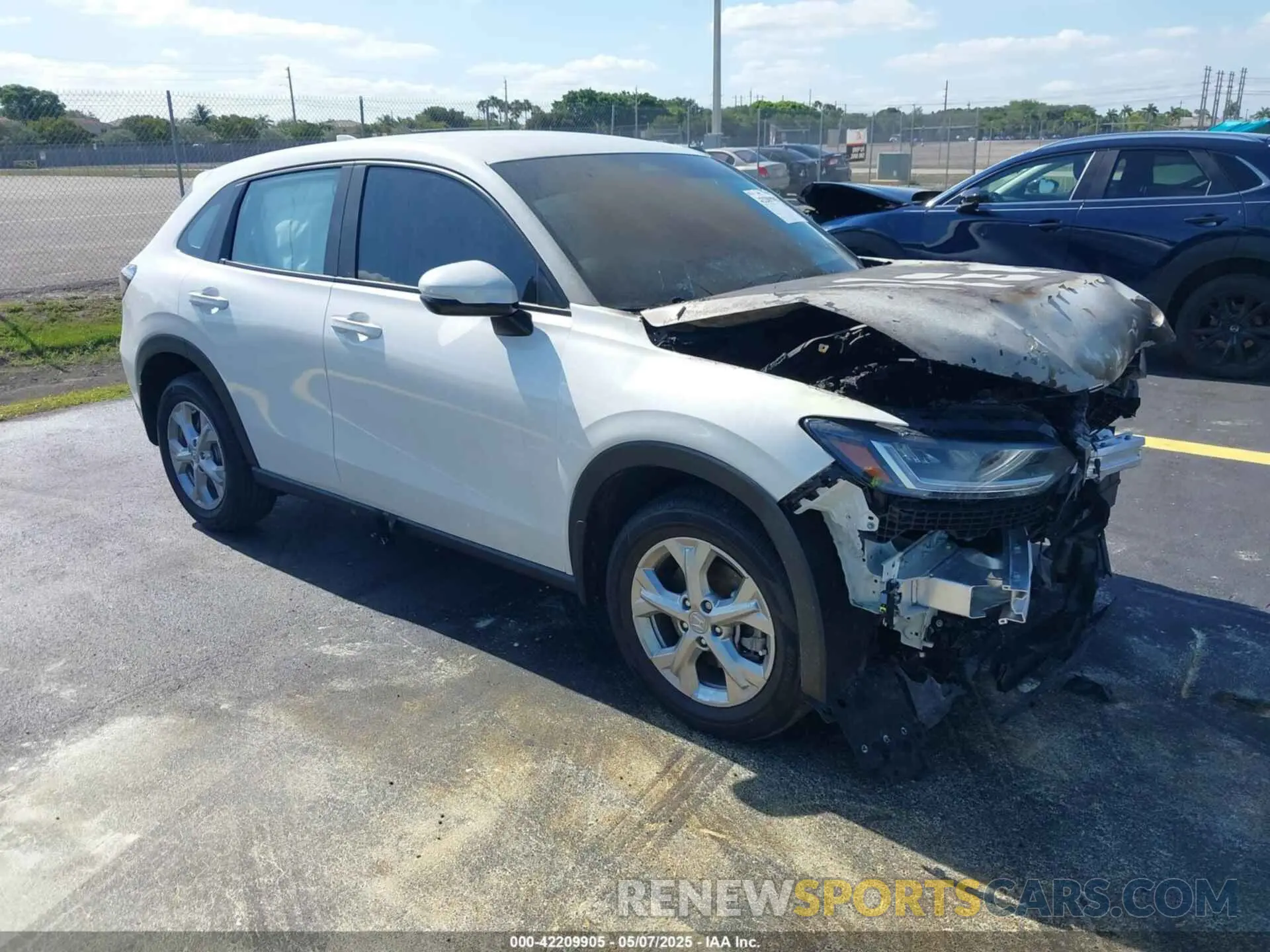 1 Photograph of a damaged car 3CZRZ1H36SM743497 HONDA HR-V 2025