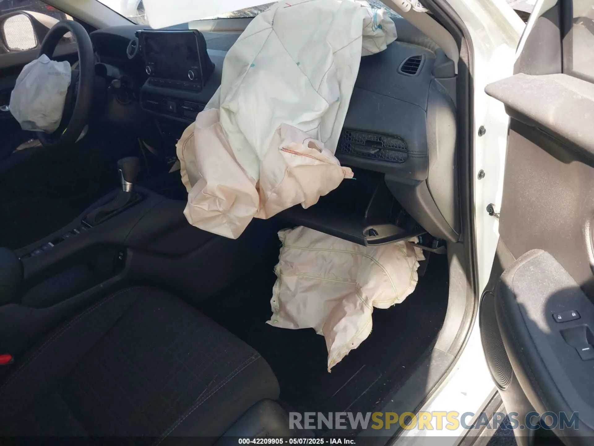 5 Photograph of a damaged car 3CZRZ1H36SM743497 HONDA HR-V 2025