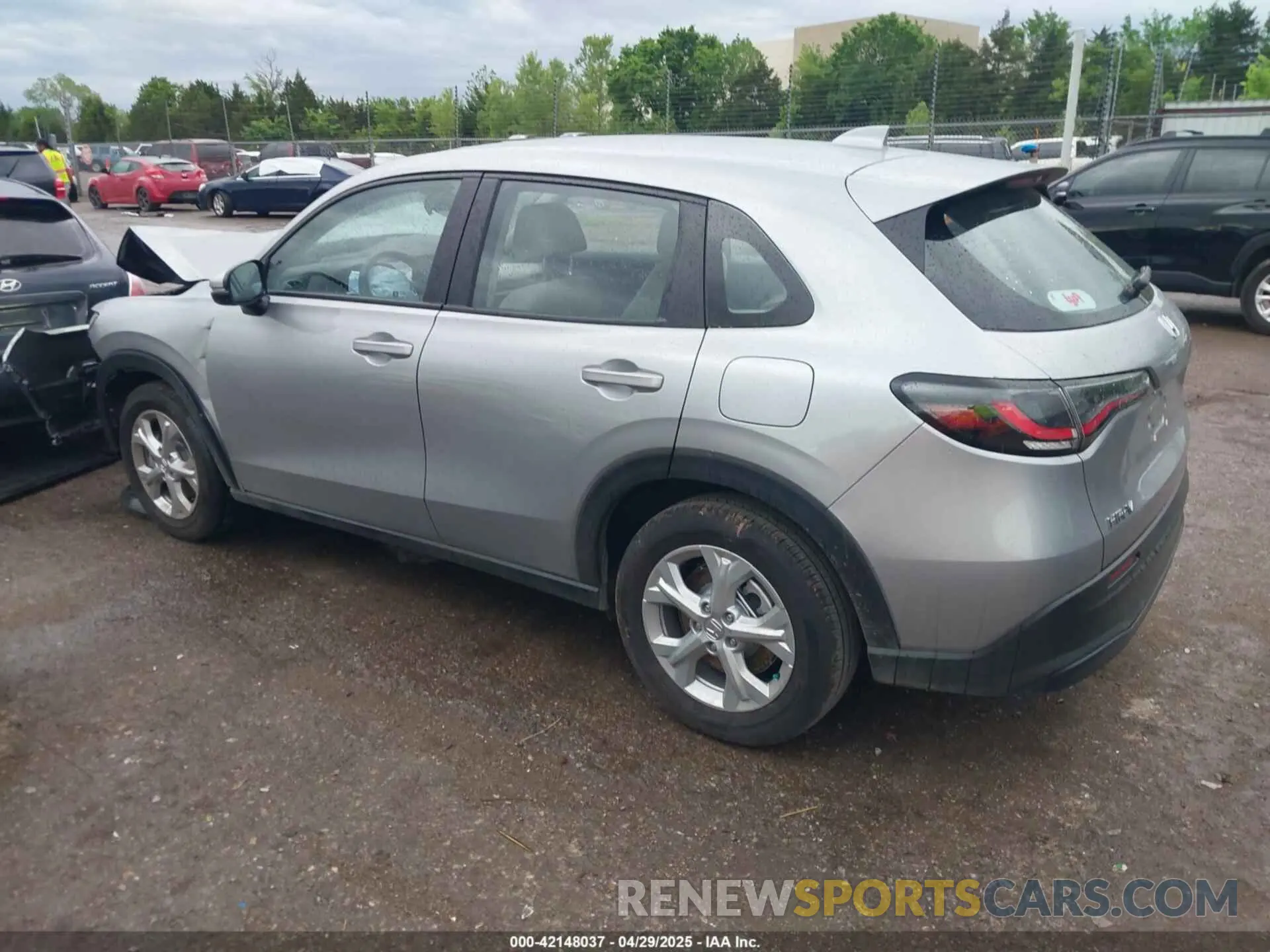 3 Photograph of a damaged car 3CZRZ1H36SM750725 HONDA HR-V 2025