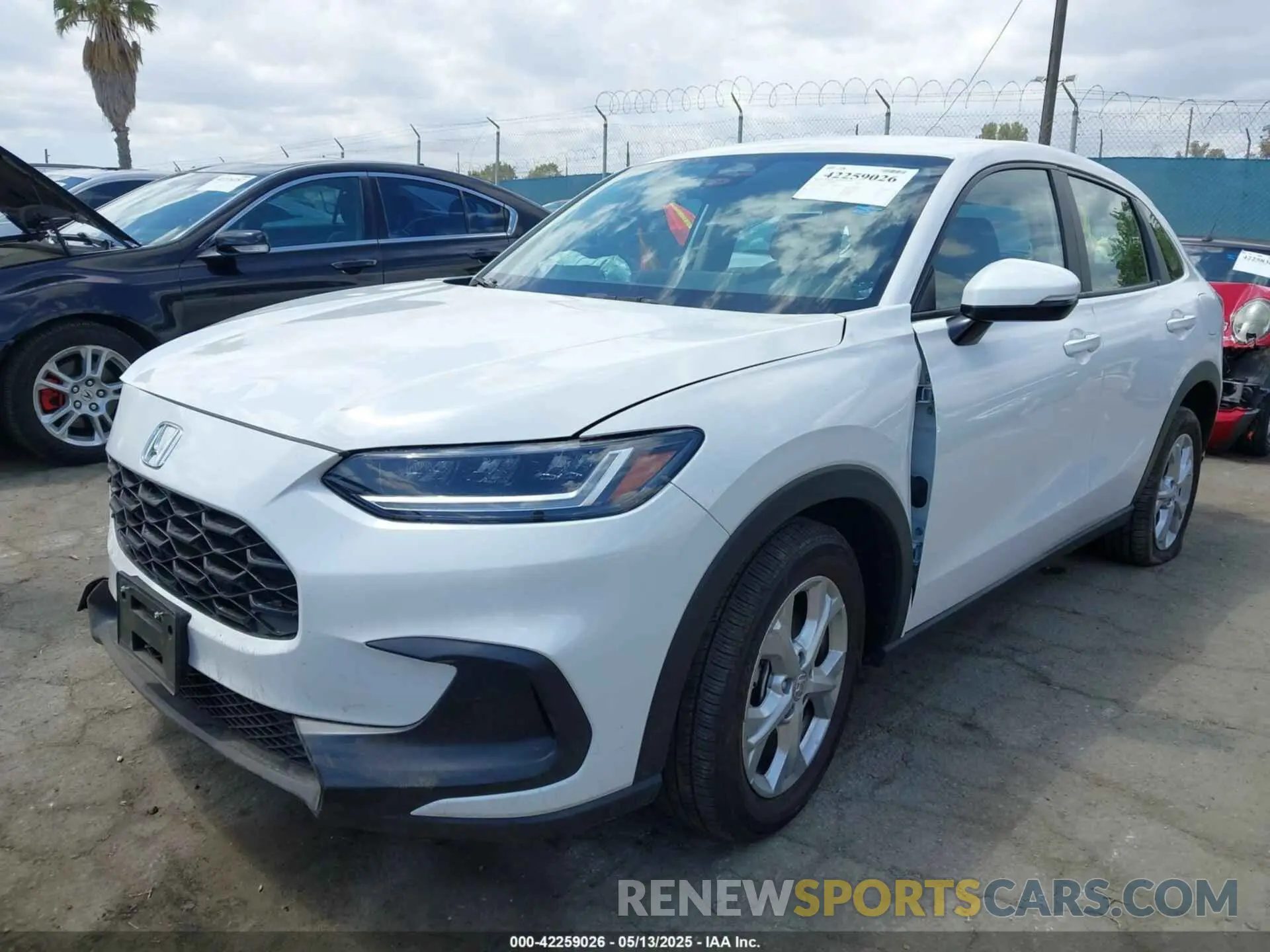 2 Photograph of a damaged car 3CZRZ1H38SM728063 HONDA HR-V 2025