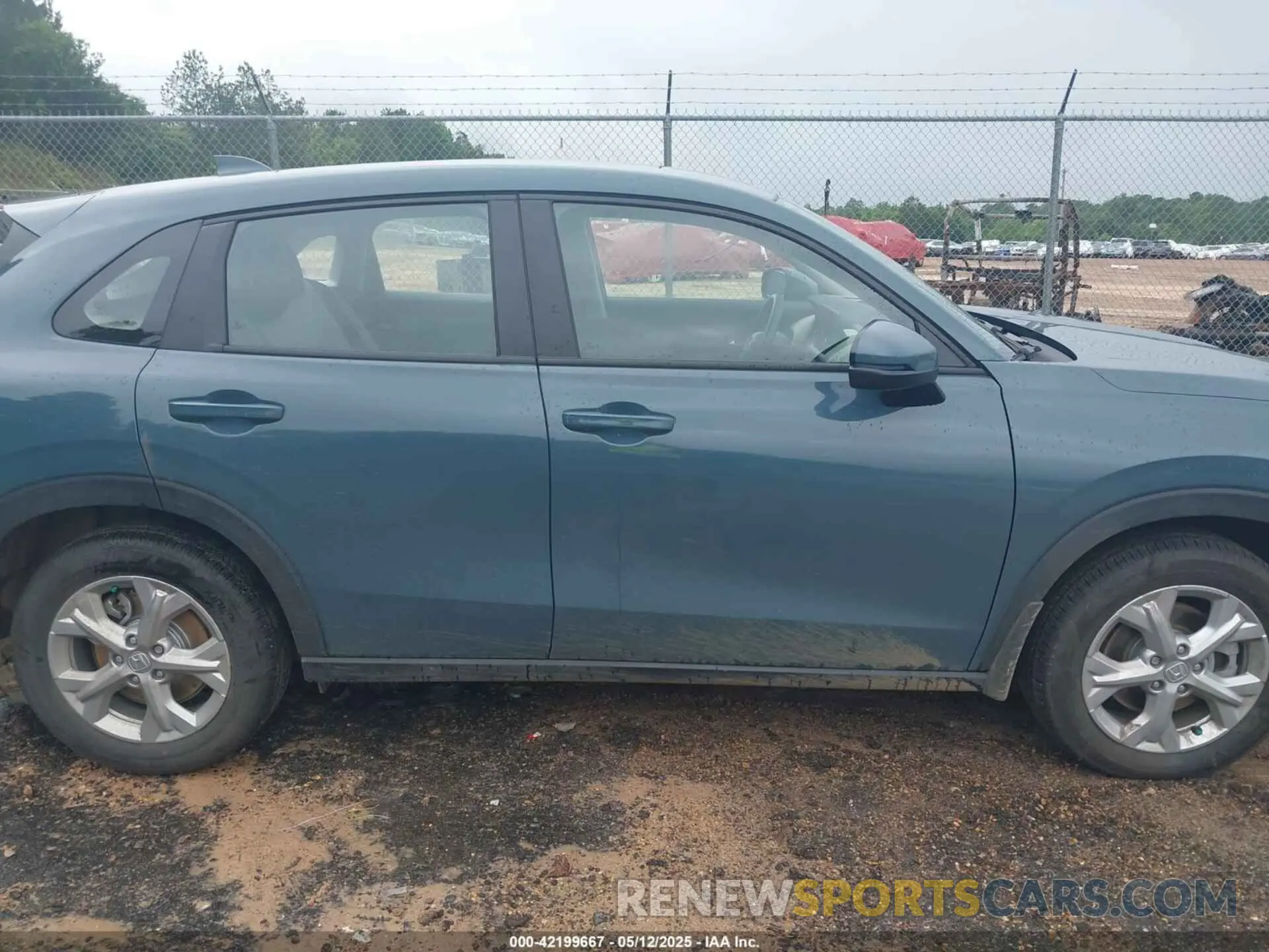 13 Photograph of a damaged car 3CZRZ1H38SM729360 HONDA HR-V 2025
