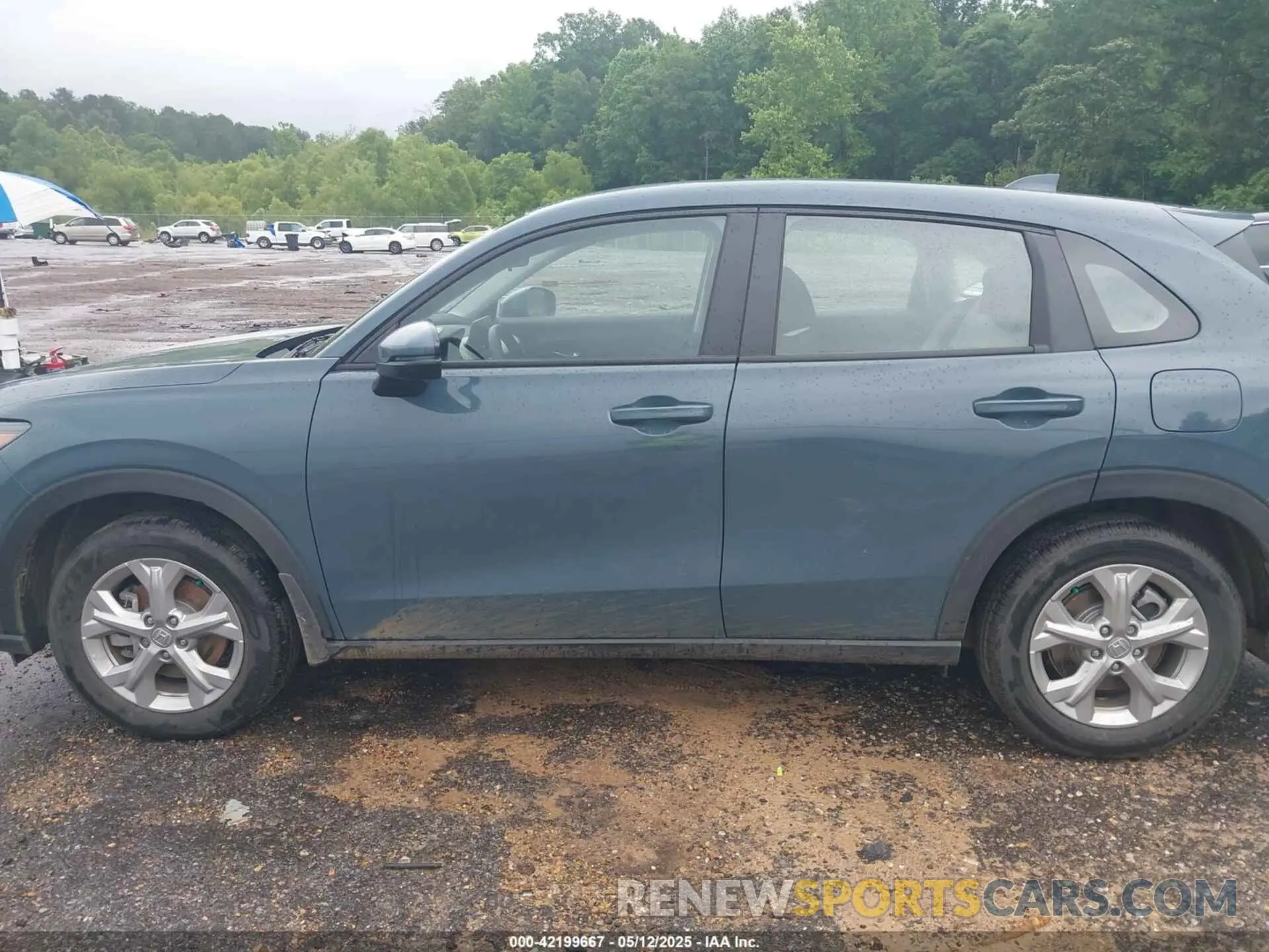 14 Photograph of a damaged car 3CZRZ1H38SM729360 HONDA HR-V 2025