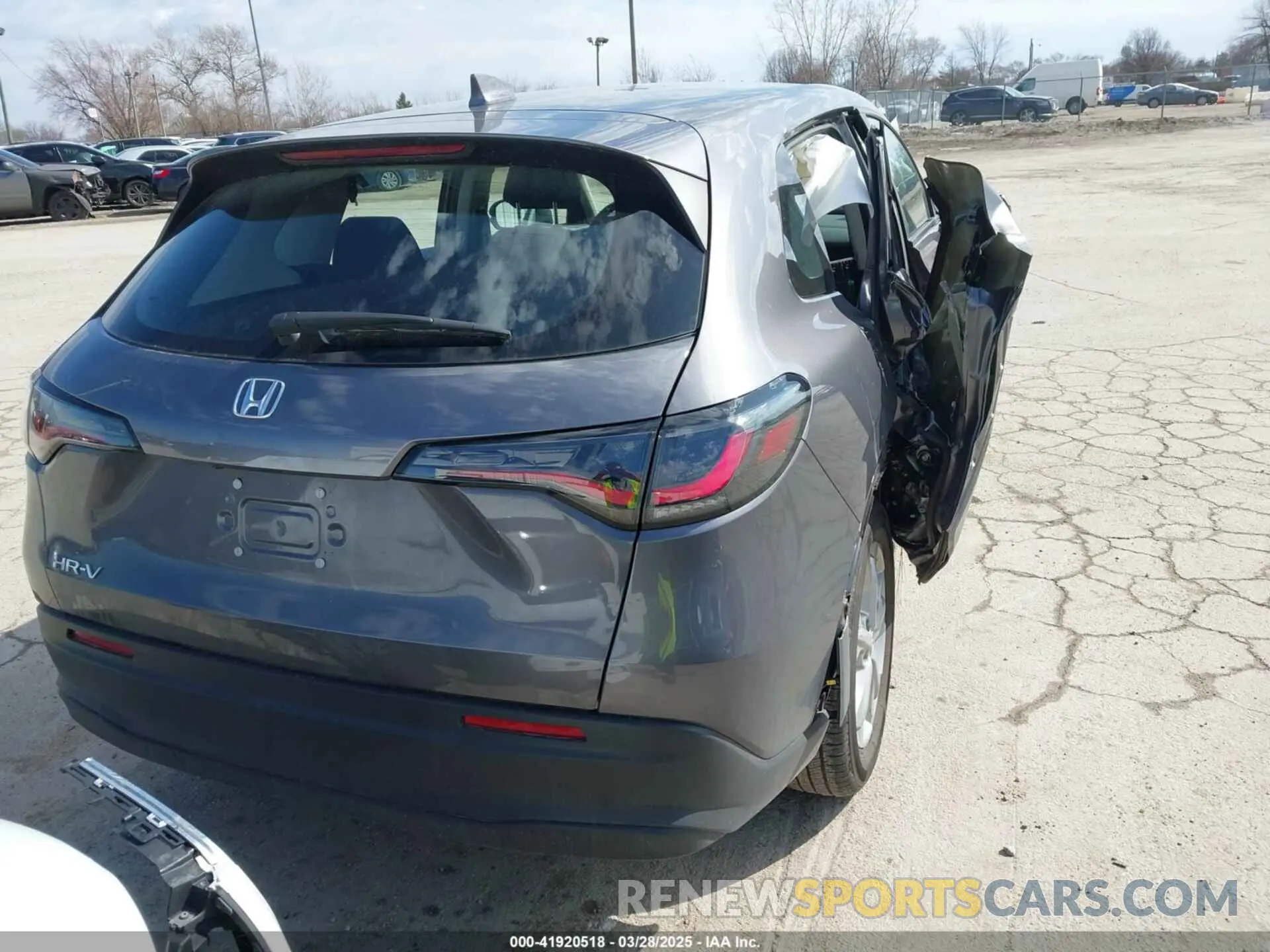 4 Photograph of a damaged car 3CZRZ1H3XSM717288 HONDA HR-V 2025