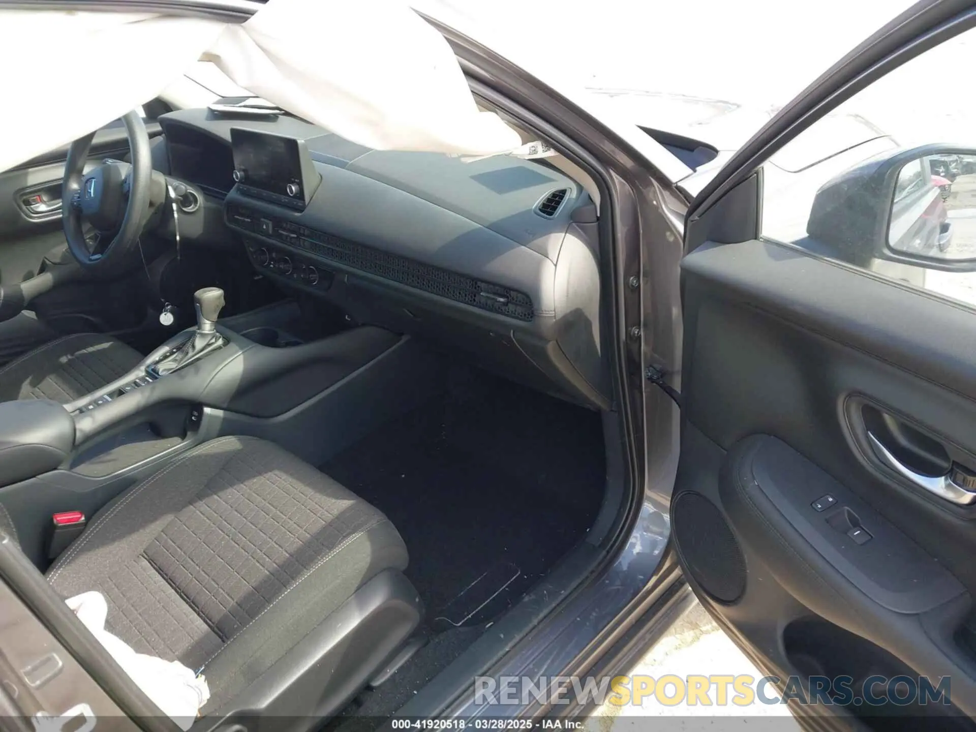 5 Photograph of a damaged car 3CZRZ1H3XSM717288 HONDA HR-V 2025