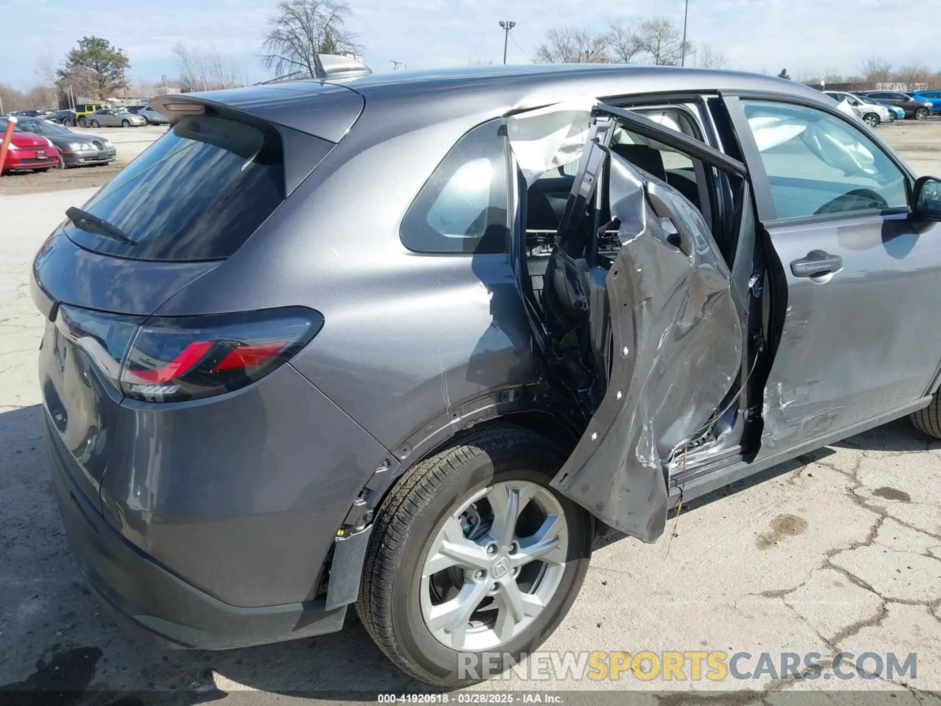 6 Photograph of a damaged car 3CZRZ1H3XSM717288 HONDA HR-V 2025