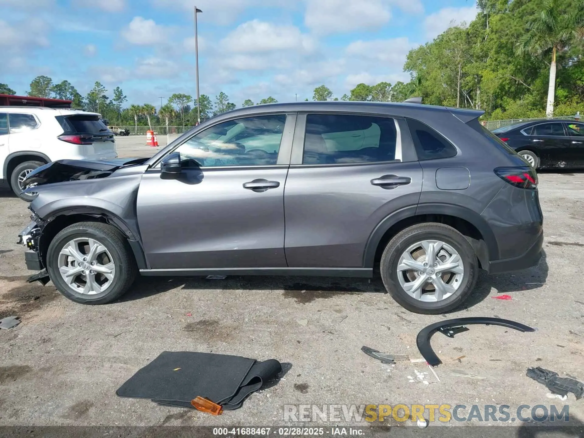 14 Photograph of a damaged car 3CZRZ1H3XSM719610 HONDA HR-V 2025