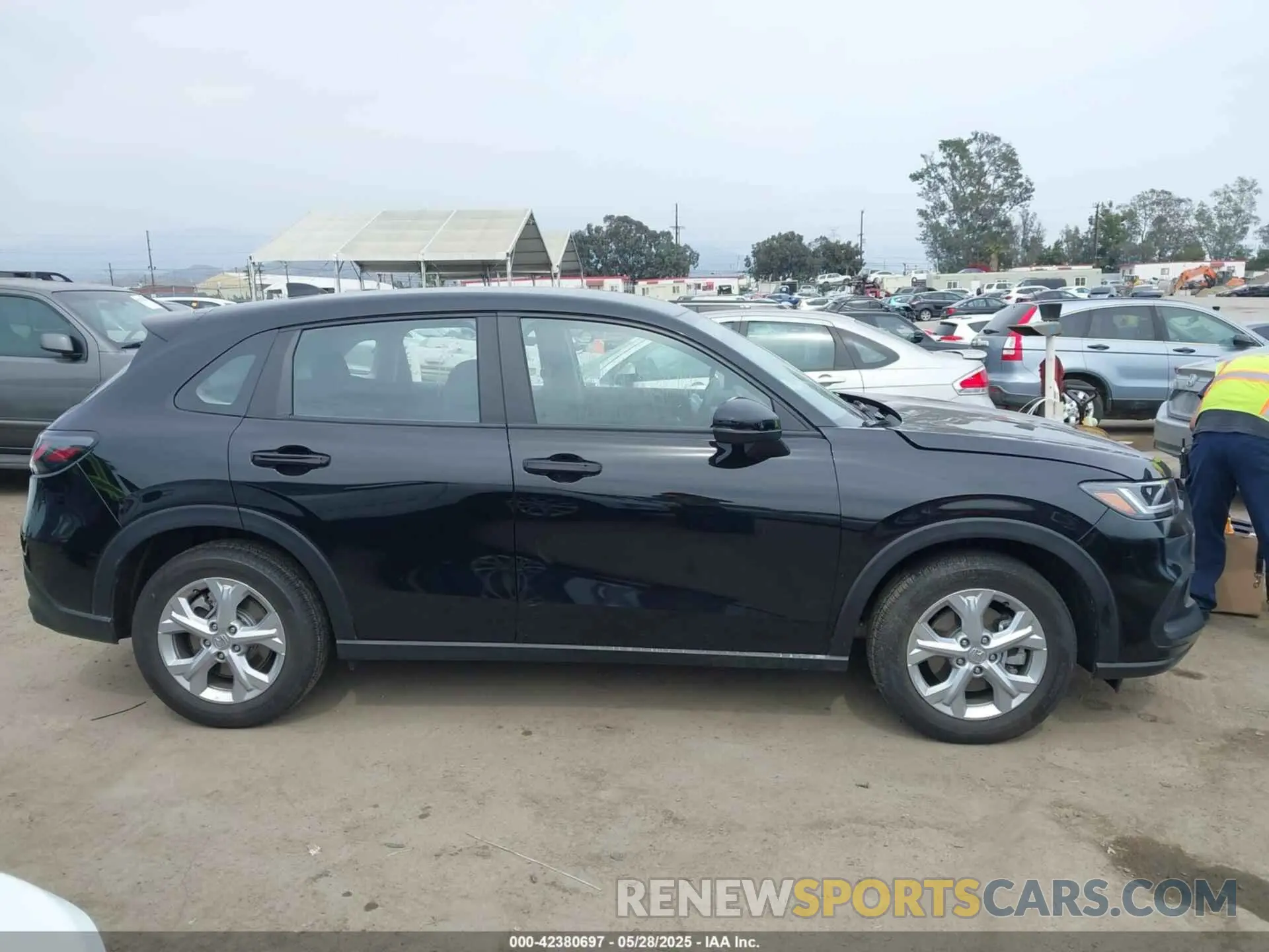 13 Photograph of a damaged car 3CZRZ1H3XSM734589 HONDA HR-V 2025