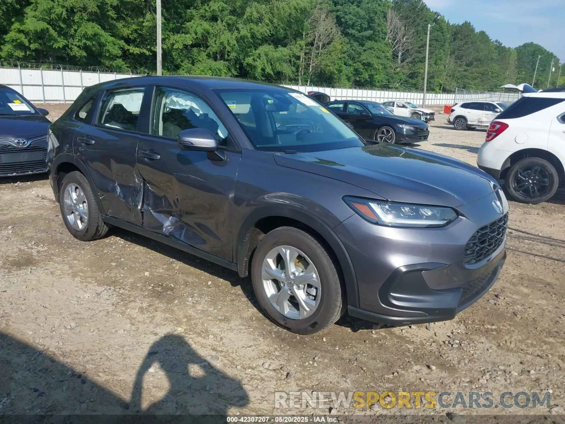 1 Photograph of a damaged car 3CZRZ1H3XSM738867 HONDA HR-V 2025