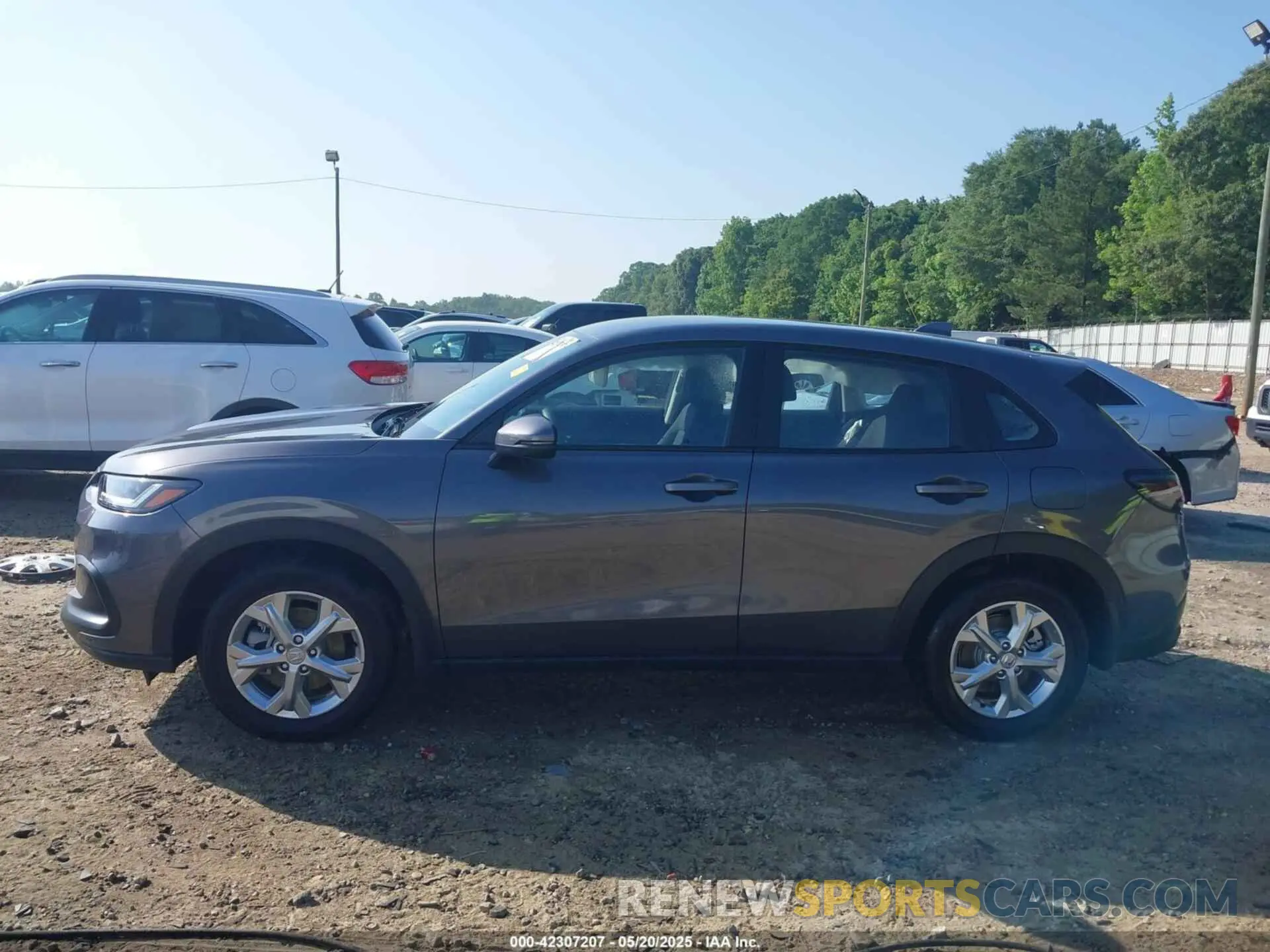 14 Photograph of a damaged car 3CZRZ1H3XSM738867 HONDA HR-V 2025