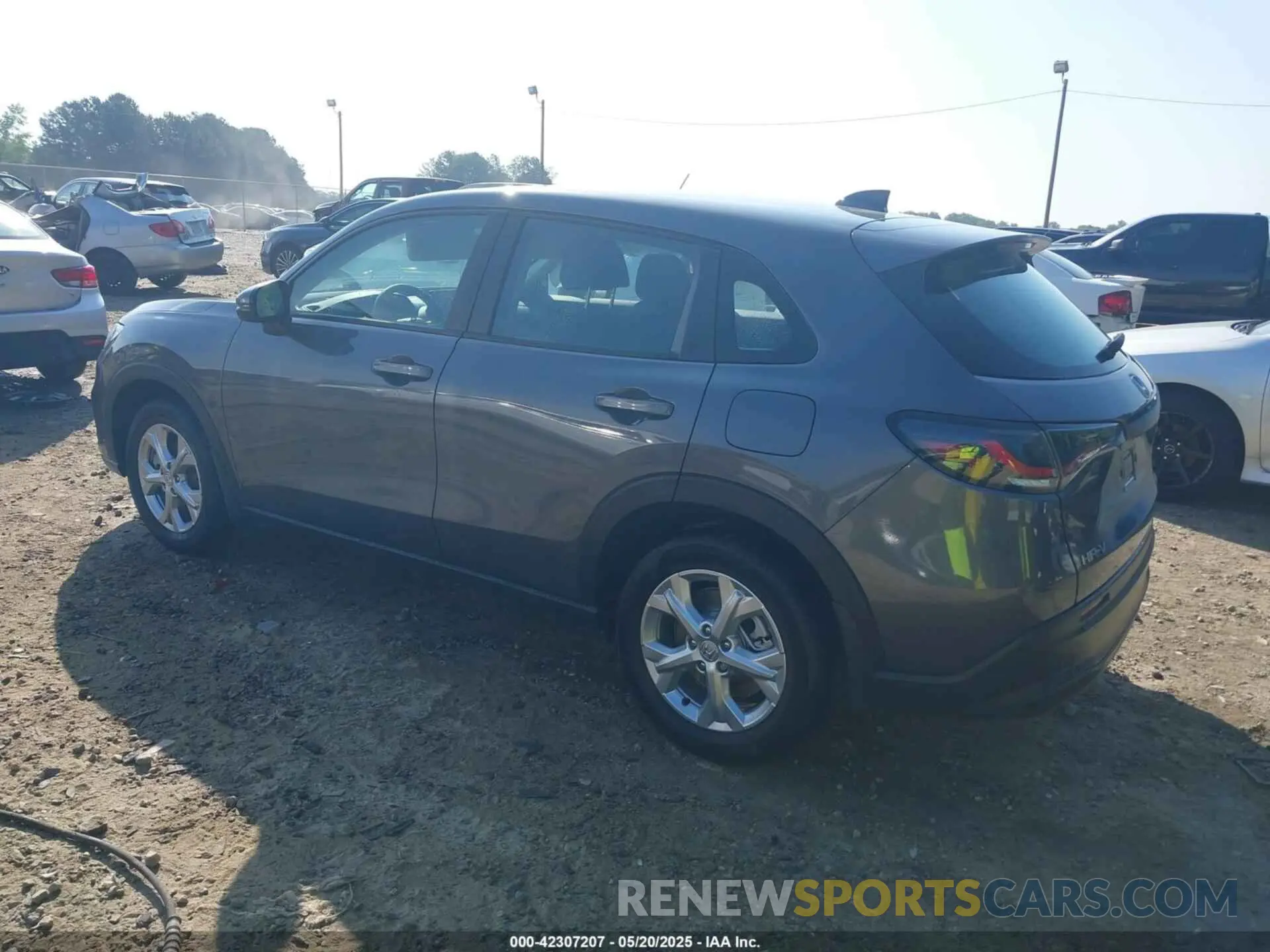 3 Photograph of a damaged car 3CZRZ1H3XSM738867 HONDA HR-V 2025