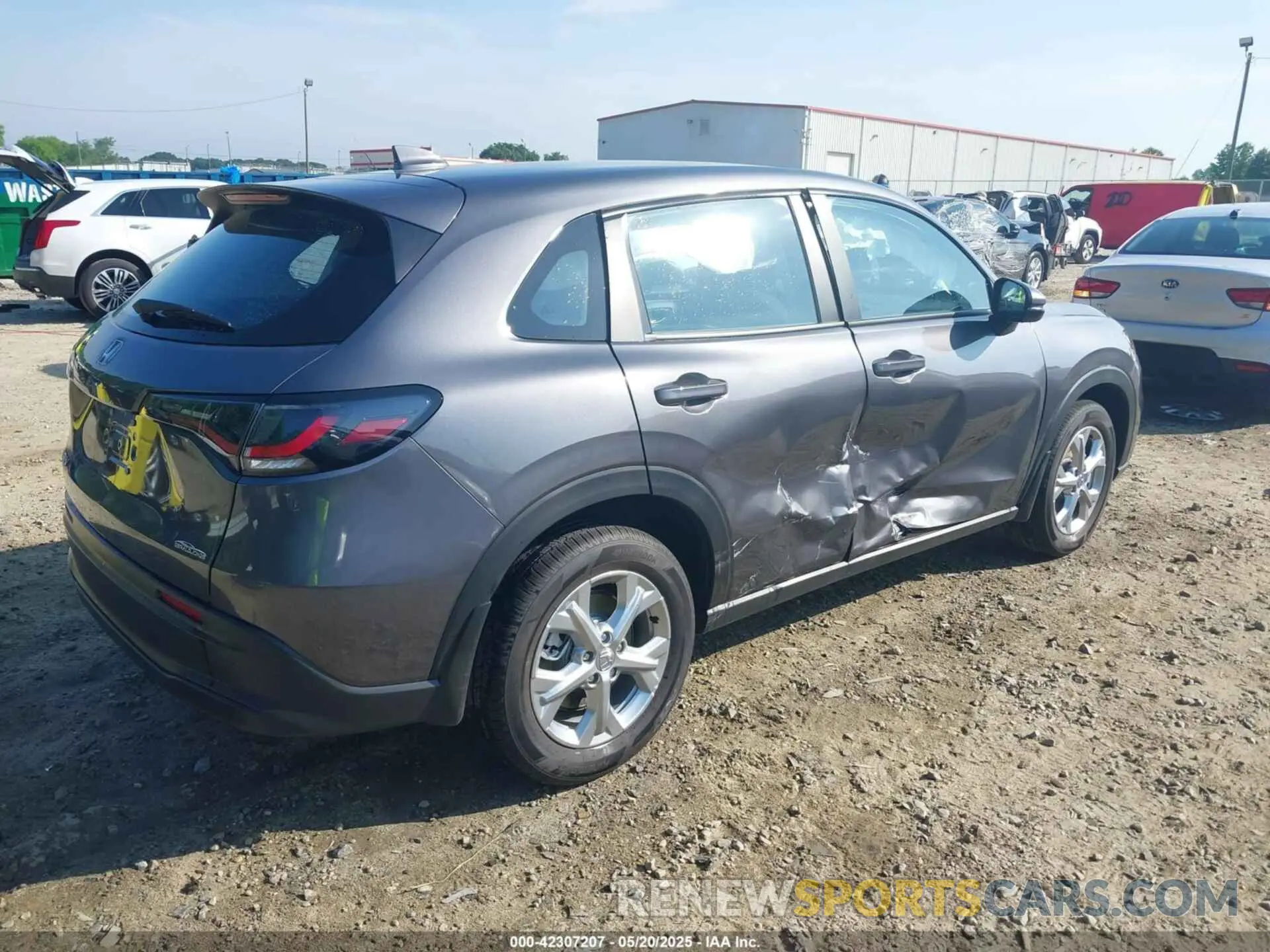4 Photograph of a damaged car 3CZRZ1H3XSM738867 HONDA HR-V 2025