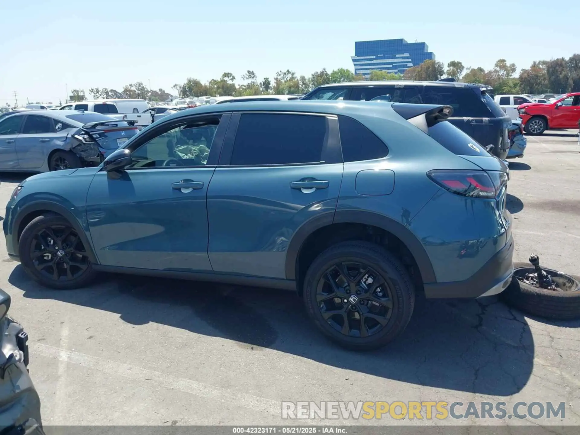 13 Photograph of a damaged car 3CZRZ1H50SM700162 HONDA HR-V 2025