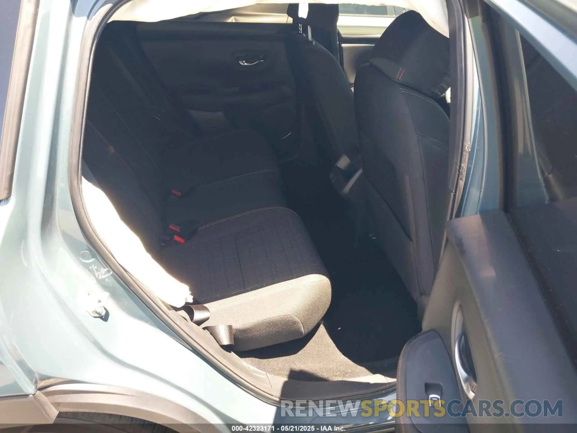8 Photograph of a damaged car 3CZRZ1H50SM700162 HONDA HR-V 2025