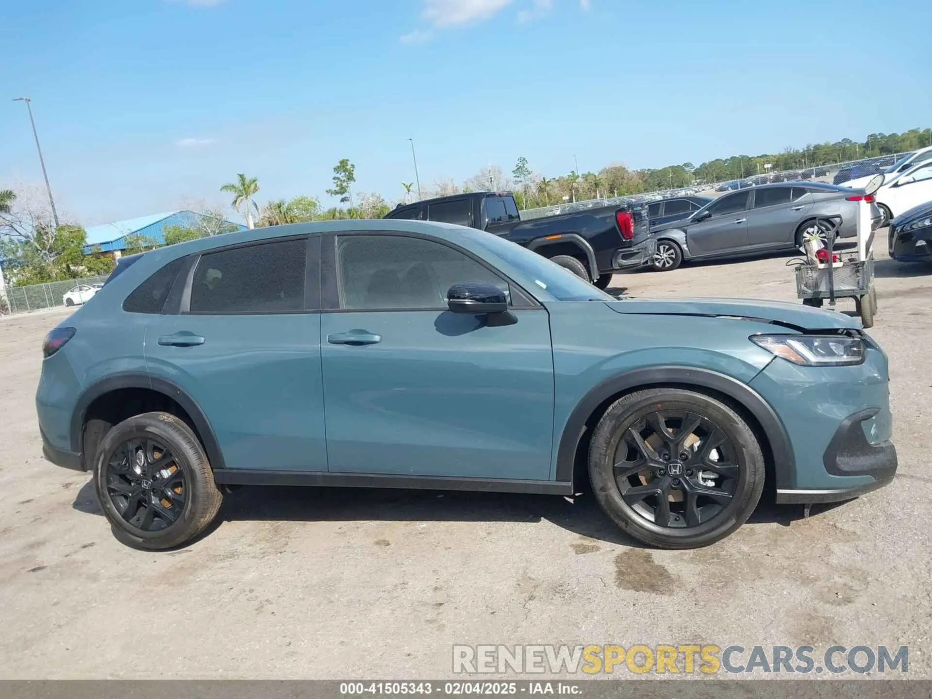 13 Photograph of a damaged car 3CZRZ1H50SM736028 HONDA HR-V 2025