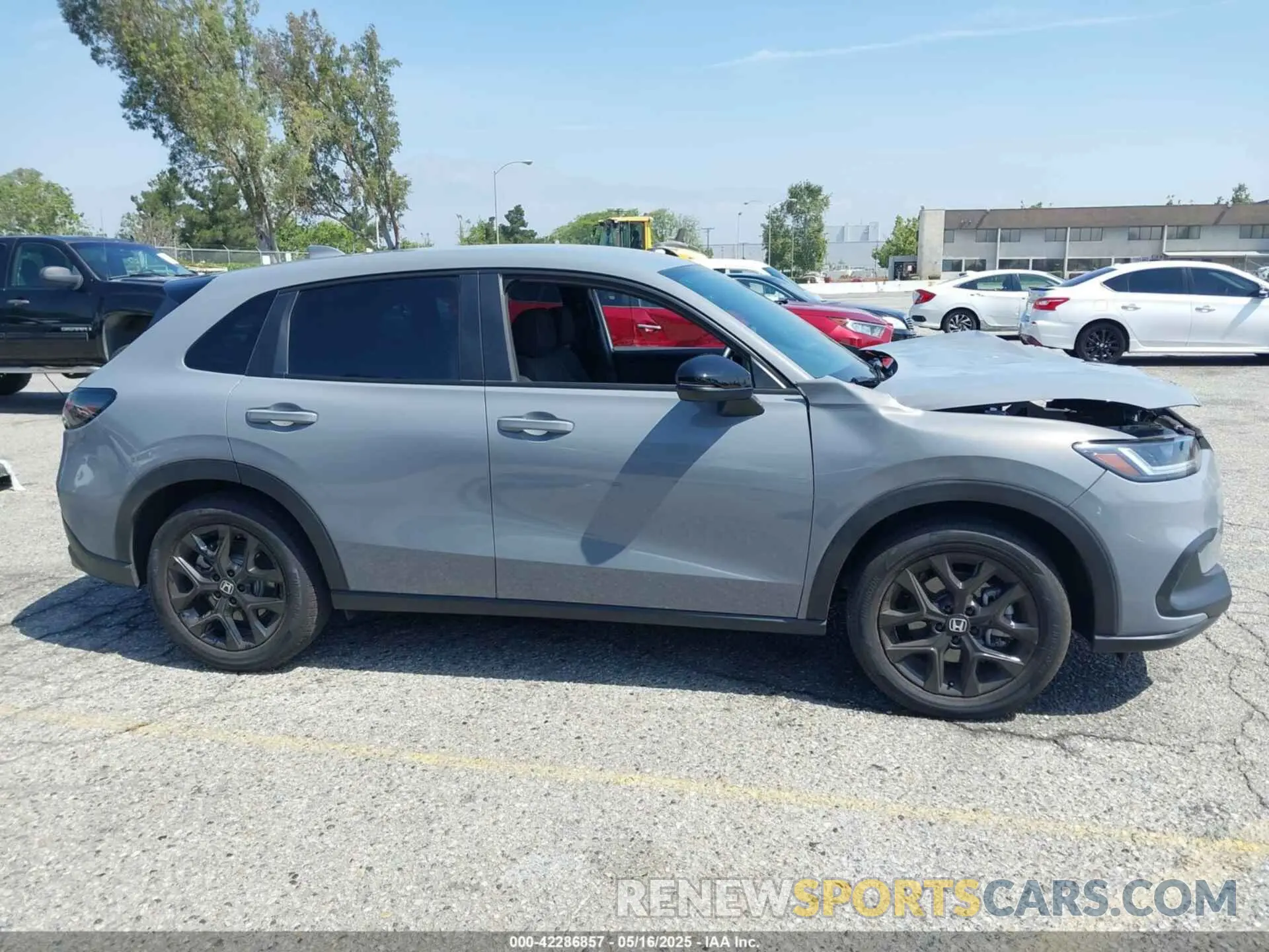 14 Photograph of a damaged car 3CZRZ1H50SM740225 HONDA HR-V 2025