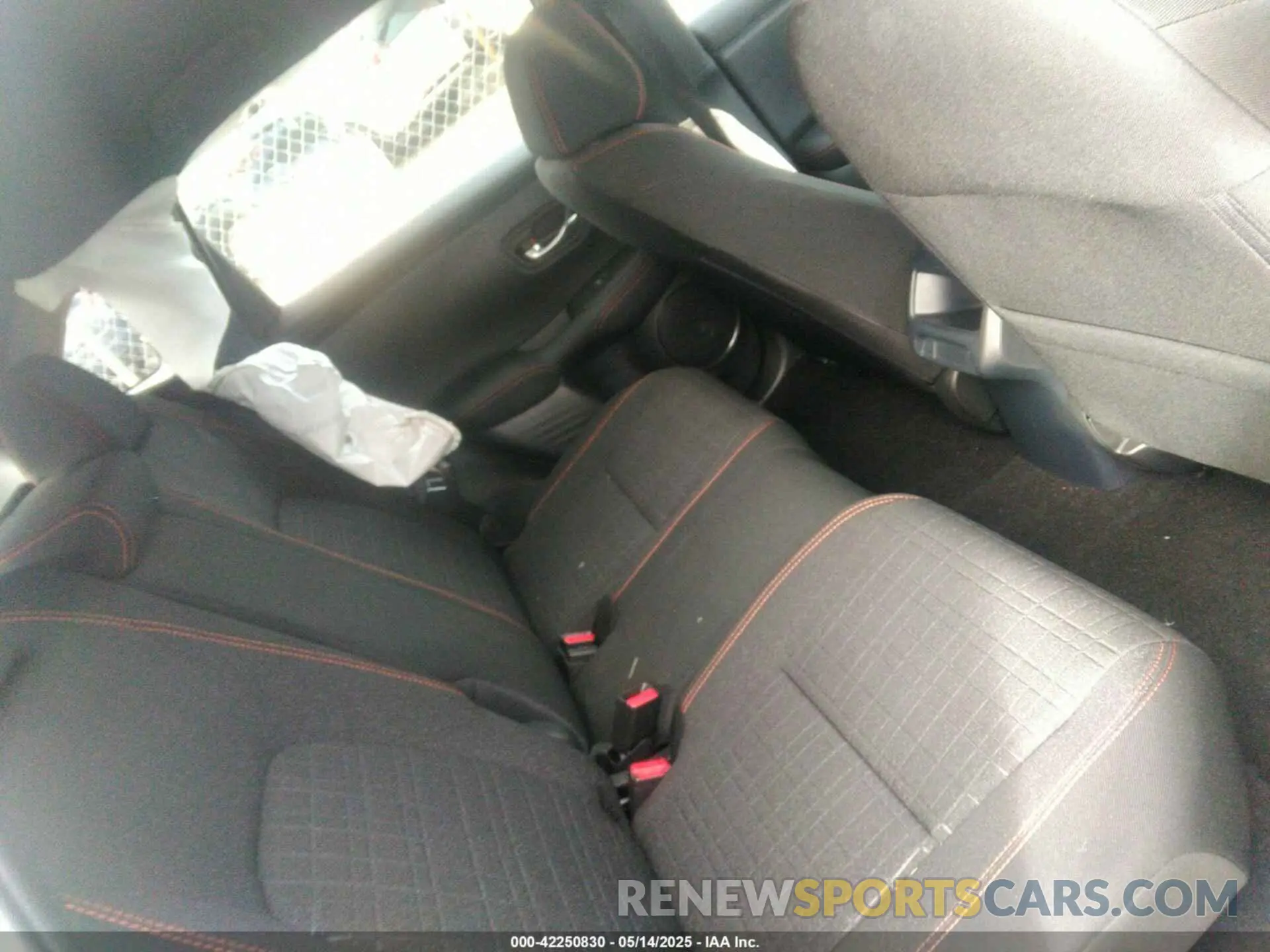 8 Photograph of a damaged car 3CZRZ1H50SM741648 HONDA HR-V 2025