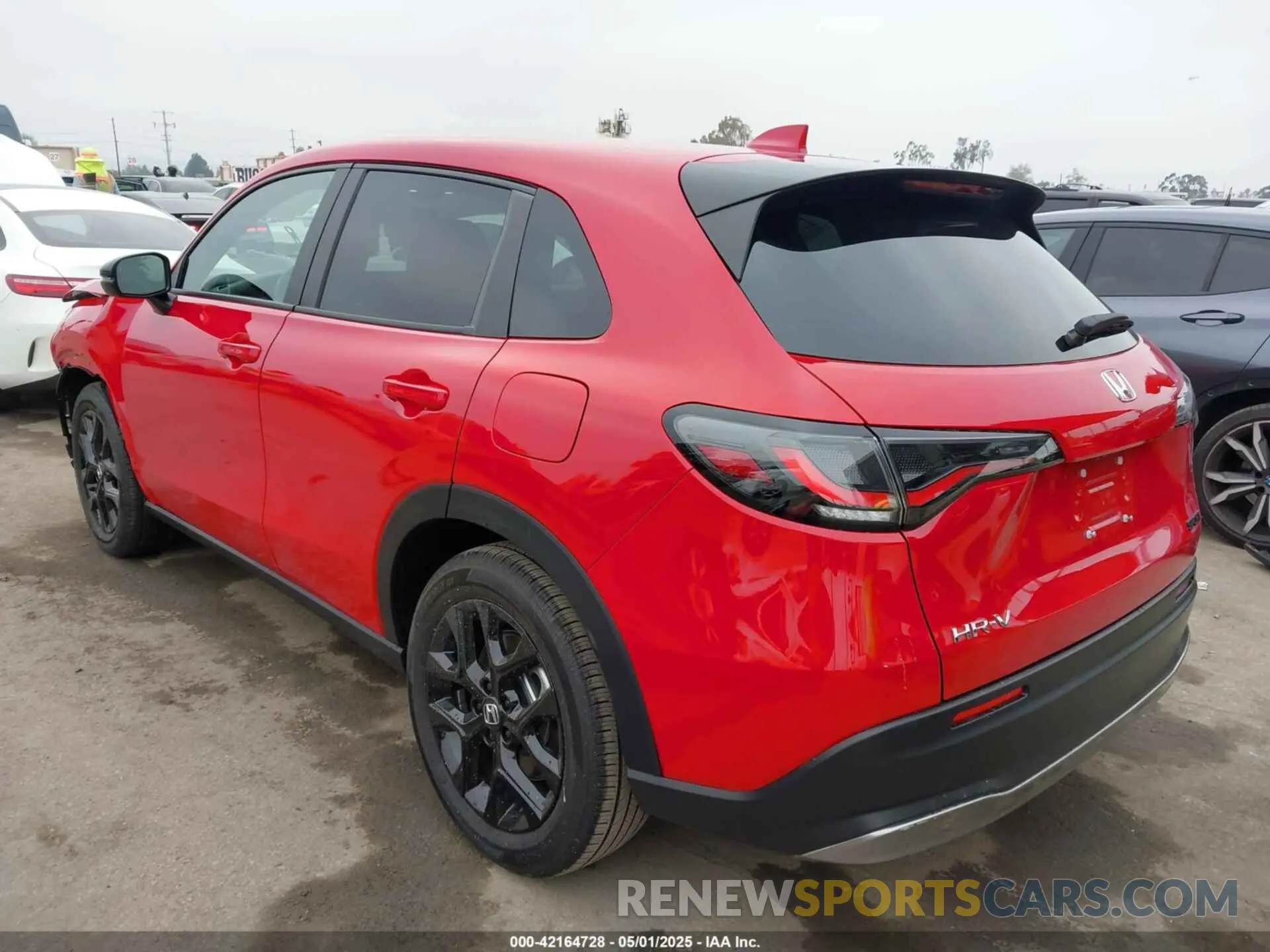 3 Photograph of a damaged car 3CZRZ1H51SM728956 HONDA HR-V 2025