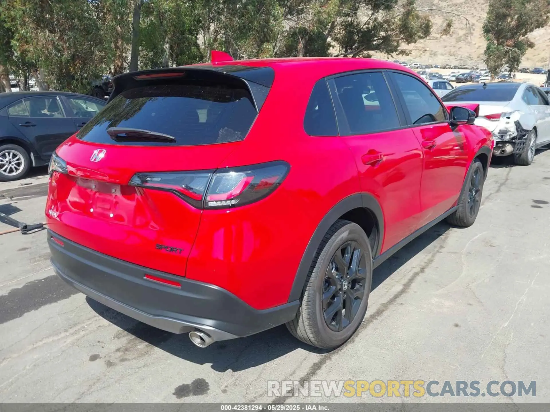4 Photograph of a damaged car 3CZRZ1H51SM740735 HONDA HR-V 2025