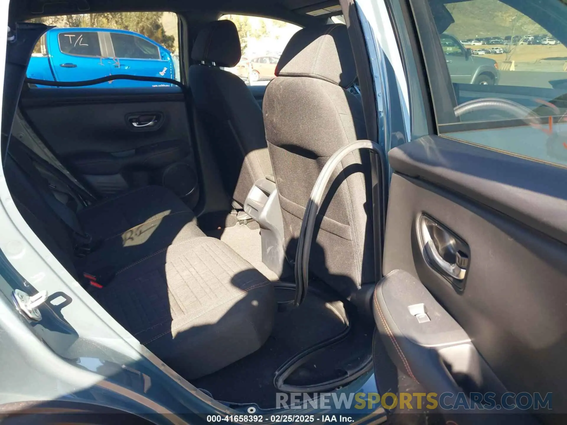 8 Photograph of a damaged car 3CZRZ1H52SM705279 HONDA HR-V 2025