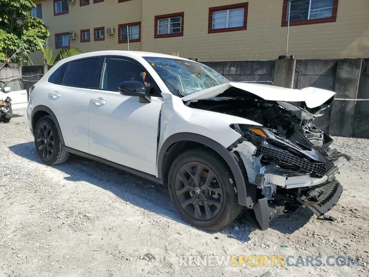 4 Photograph of a damaged car 3CZRZ1H52SM724981 HONDA HR-V 2025