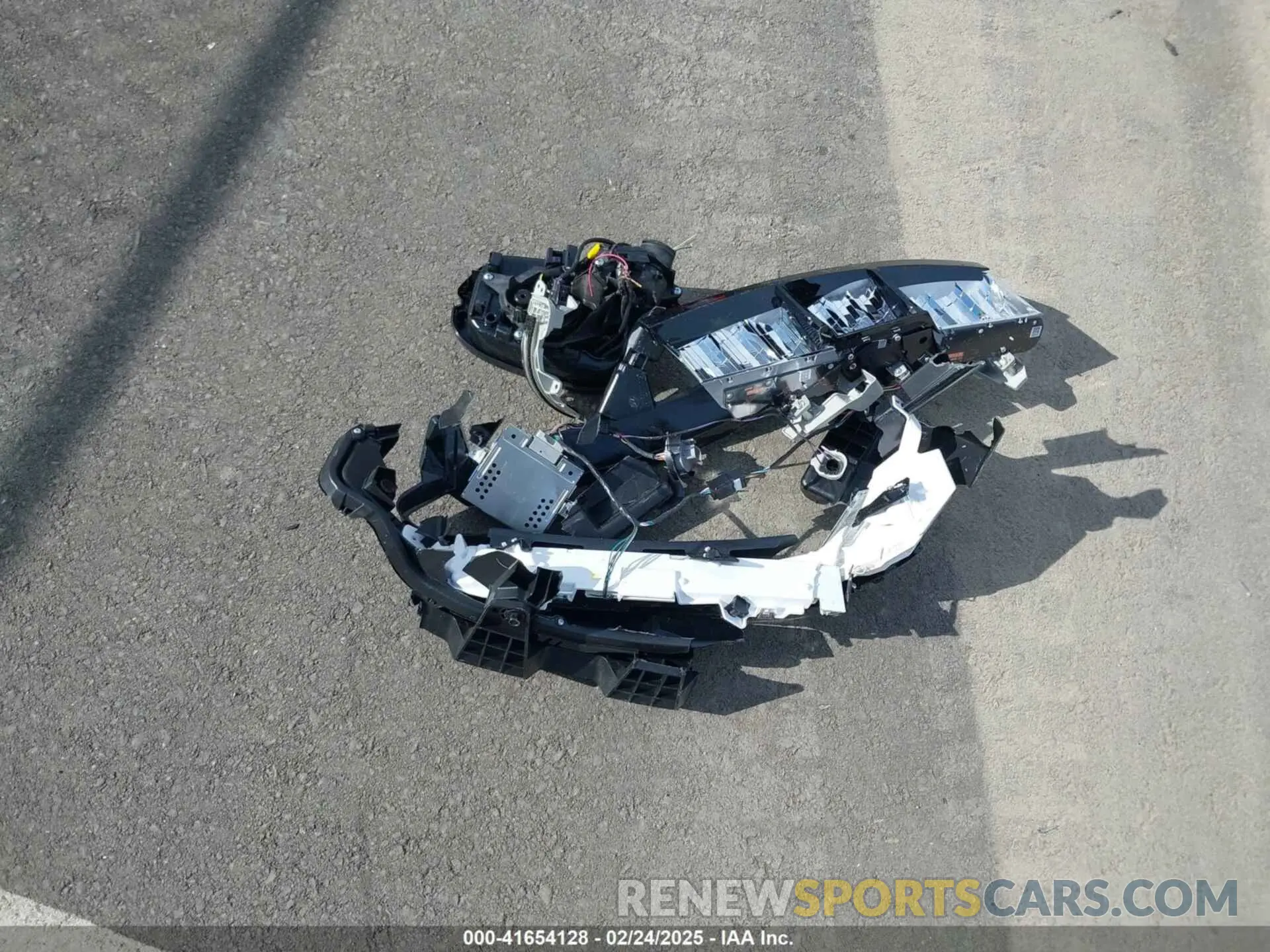 11 Photograph of a damaged car 3CZRZ1H53SM706344 HONDA HR-V 2025