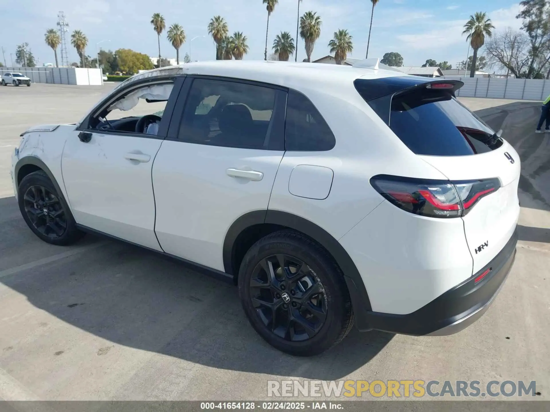 3 Photograph of a damaged car 3CZRZ1H53SM706344 HONDA HR-V 2025