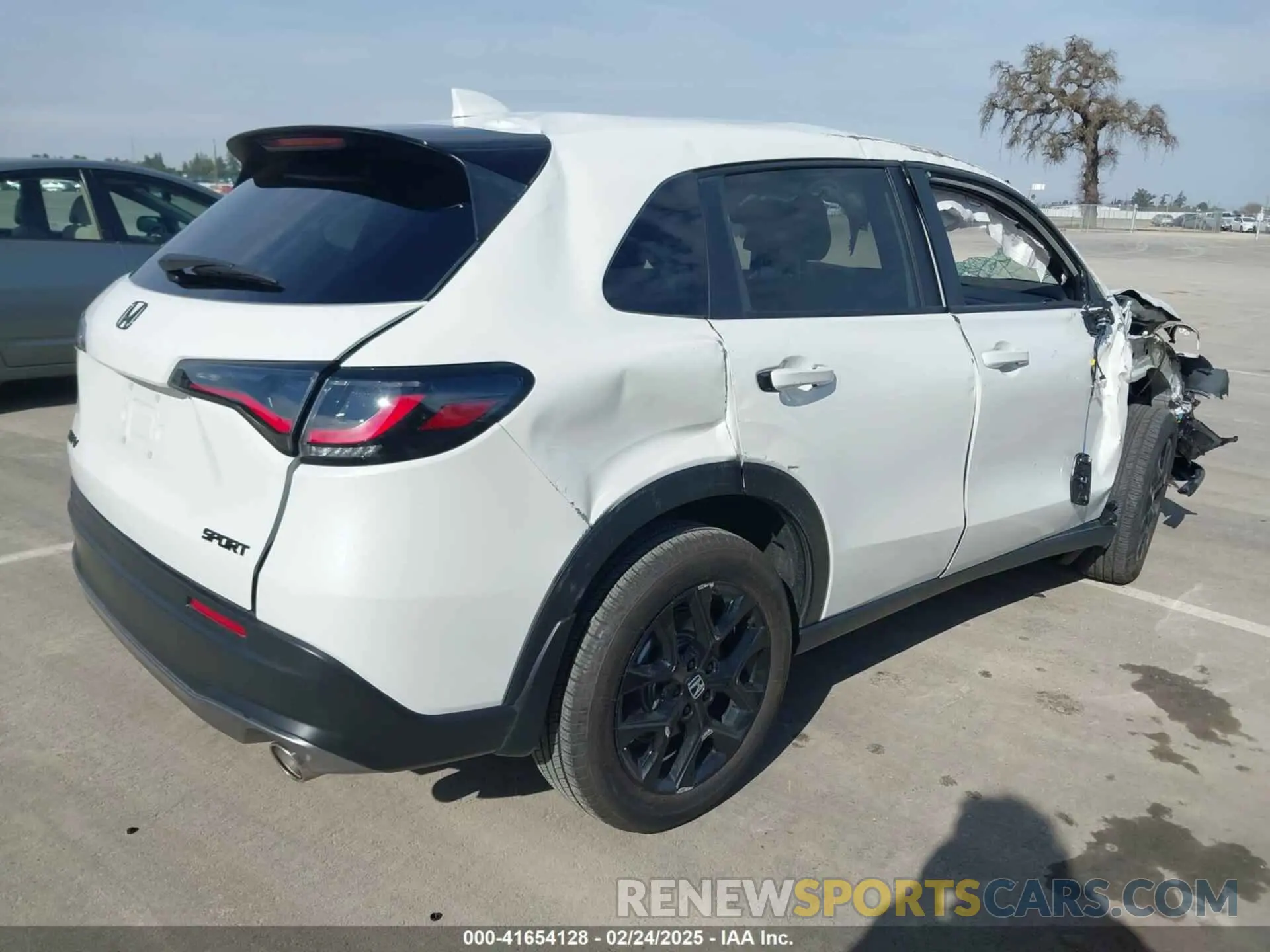 4 Photograph of a damaged car 3CZRZ1H53SM706344 HONDA HR-V 2025