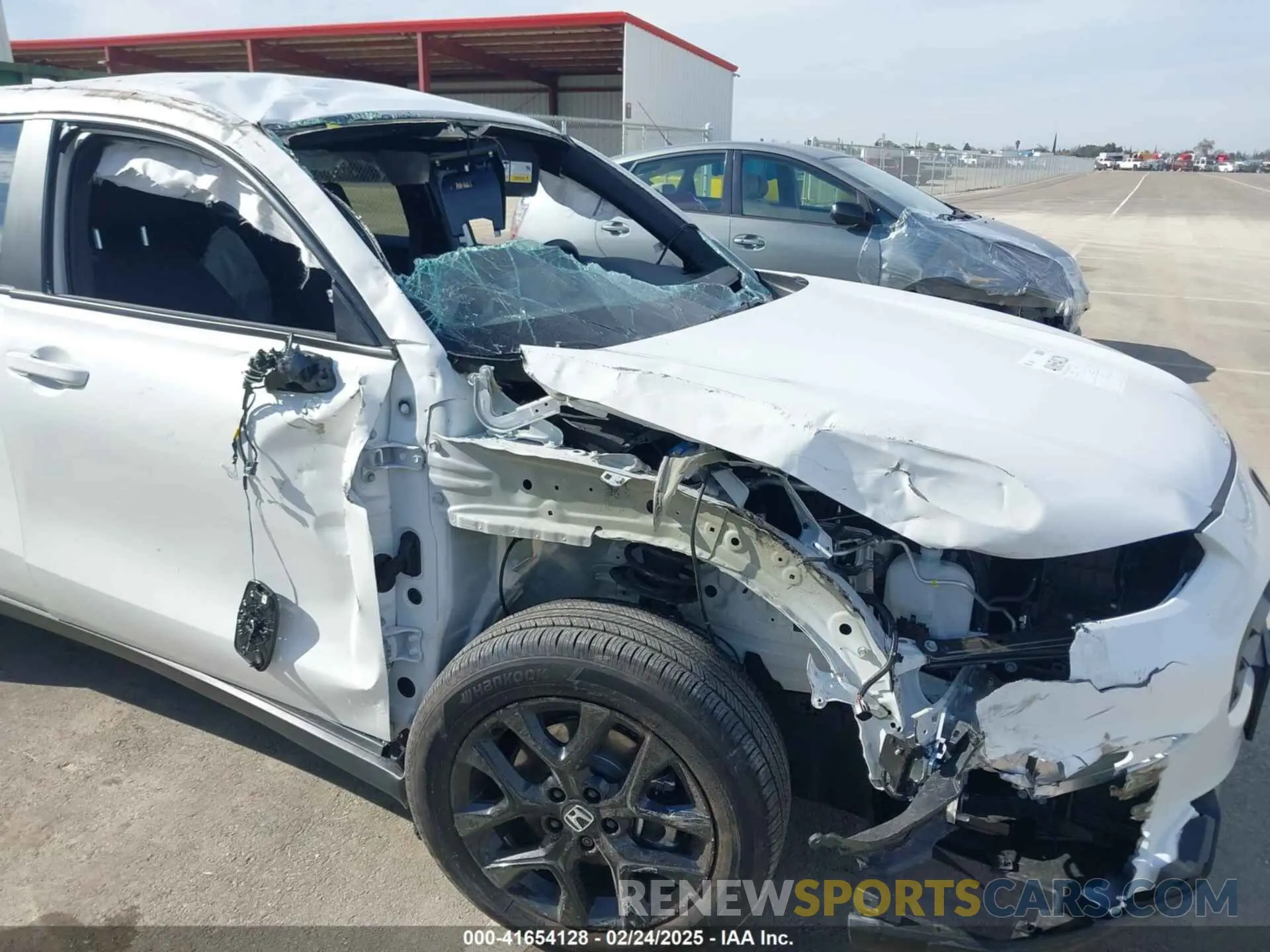 6 Photograph of a damaged car 3CZRZ1H53SM706344 HONDA HR-V 2025