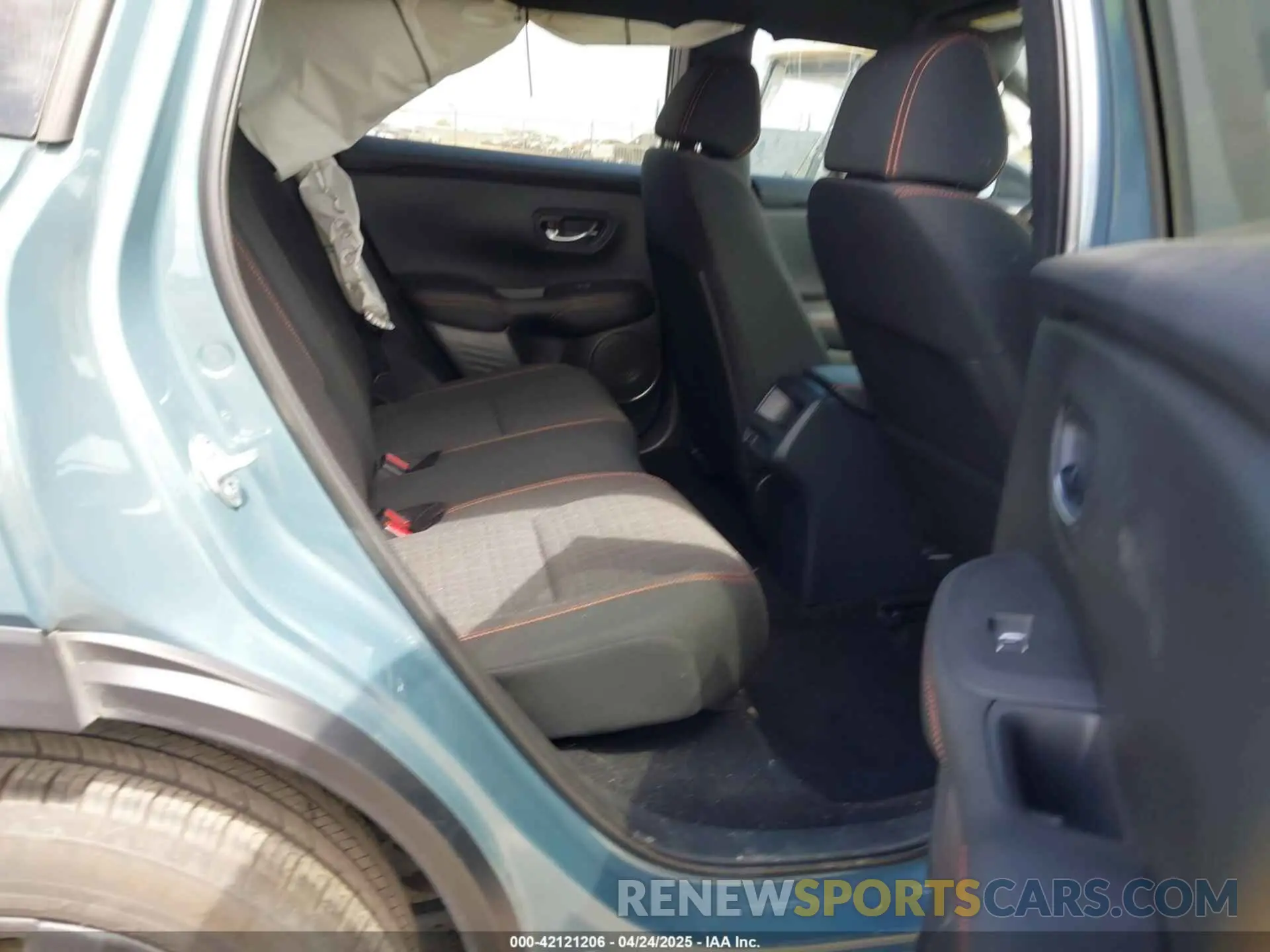 8 Photograph of a damaged car 3CZRZ1H53SM726156 HONDA HR-V 2025