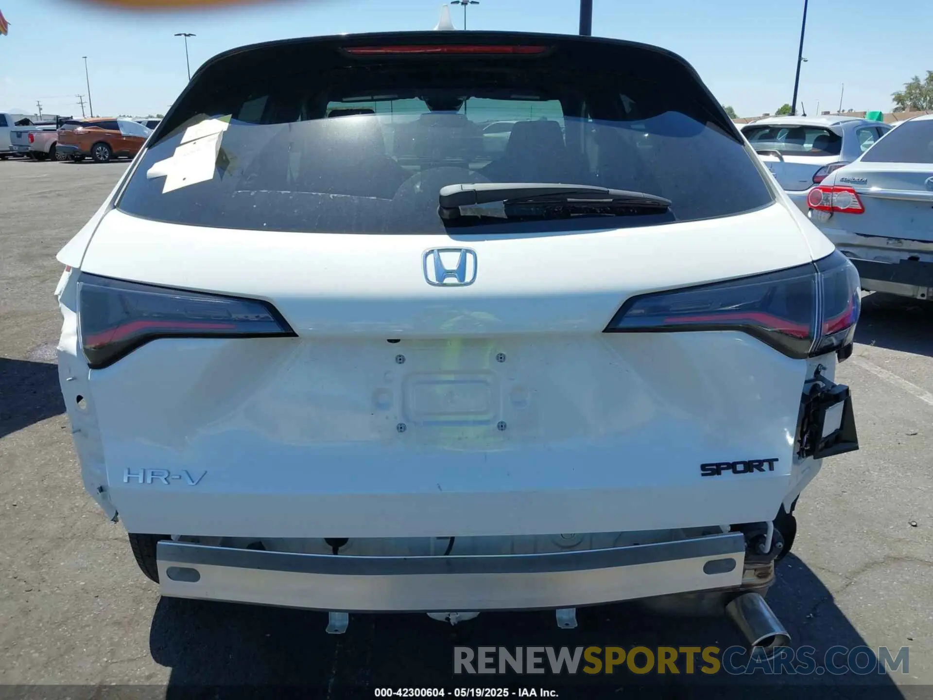 17 Photograph of a damaged car 3CZRZ1H54SM741765 HONDA HR-V 2025