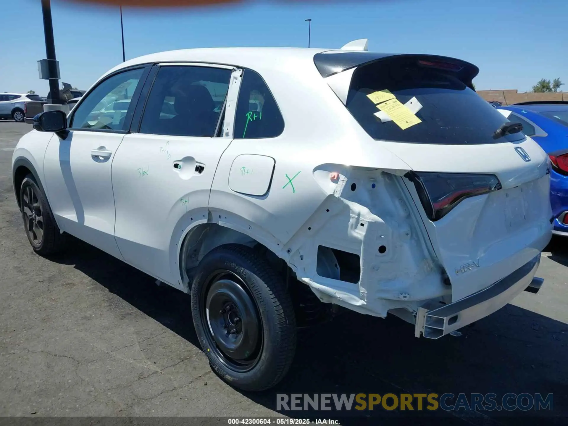 3 Photograph of a damaged car 3CZRZ1H54SM741765 HONDA HR-V 2025