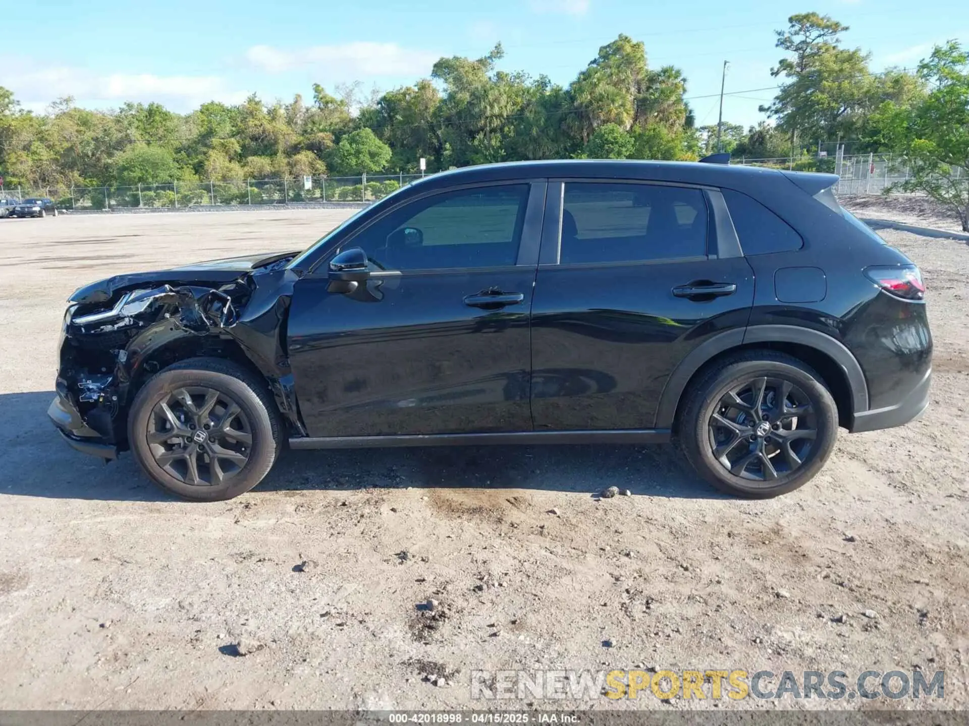 15 Photograph of a damaged car 3CZRZ1H55SM712405 HONDA HR-V 2025