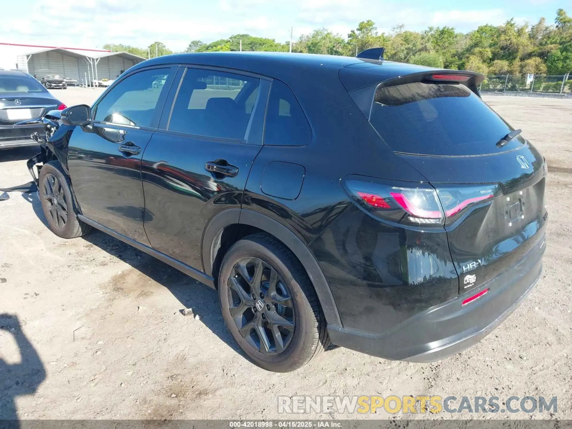 3 Photograph of a damaged car 3CZRZ1H55SM712405 HONDA HR-V 2025