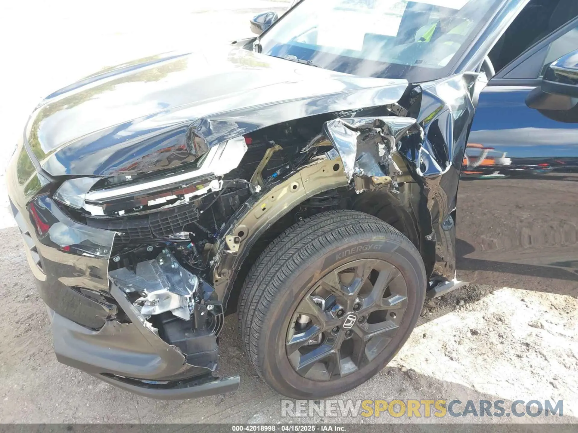 6 Photograph of a damaged car 3CZRZ1H55SM712405 HONDA HR-V 2025