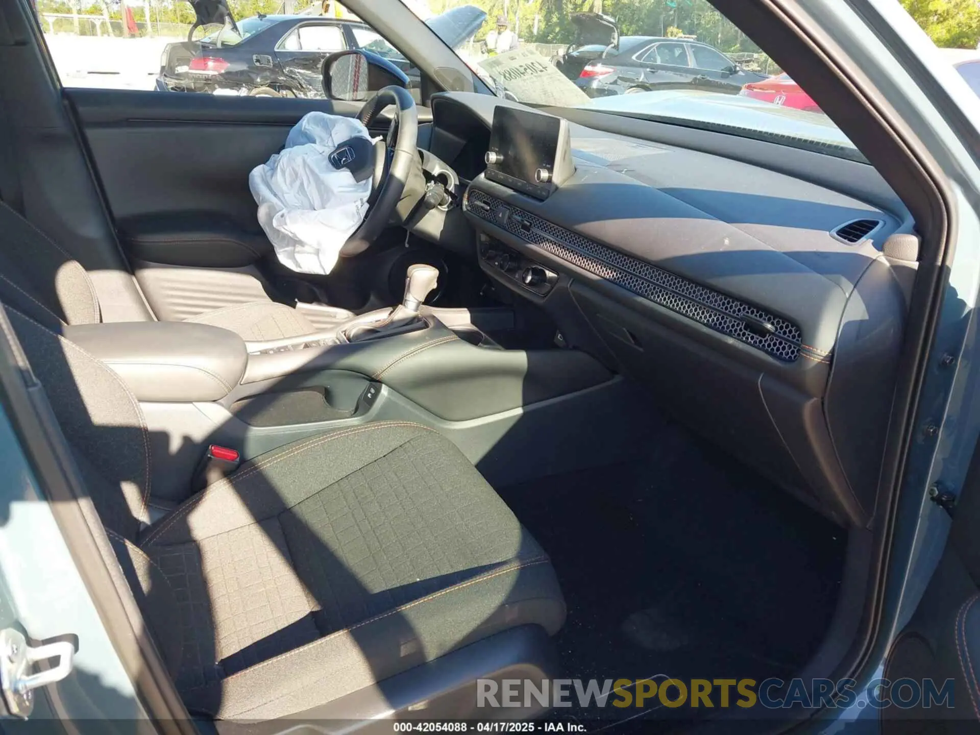 5 Photograph of a damaged car 3CZRZ1H56SM726586 HONDA HR-V 2025
