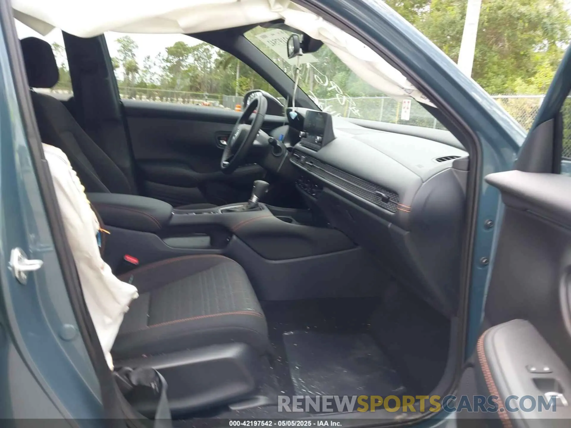 5 Photograph of a damaged car 3CZRZ1H56SM728967 HONDA HR-V 2025