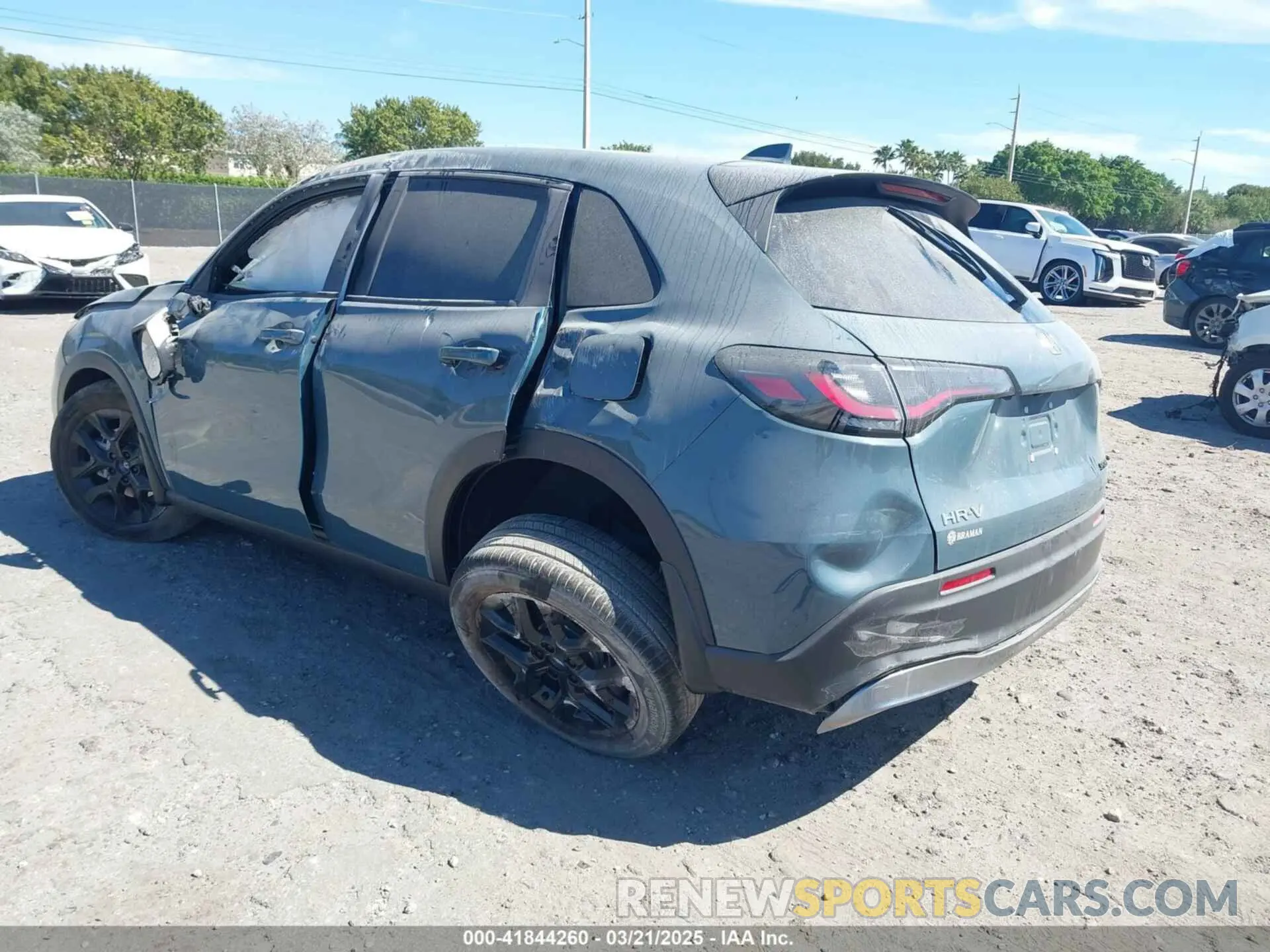 3 Photograph of a damaged car 3CZRZ1H56SM739287 HONDA HR-V 2025