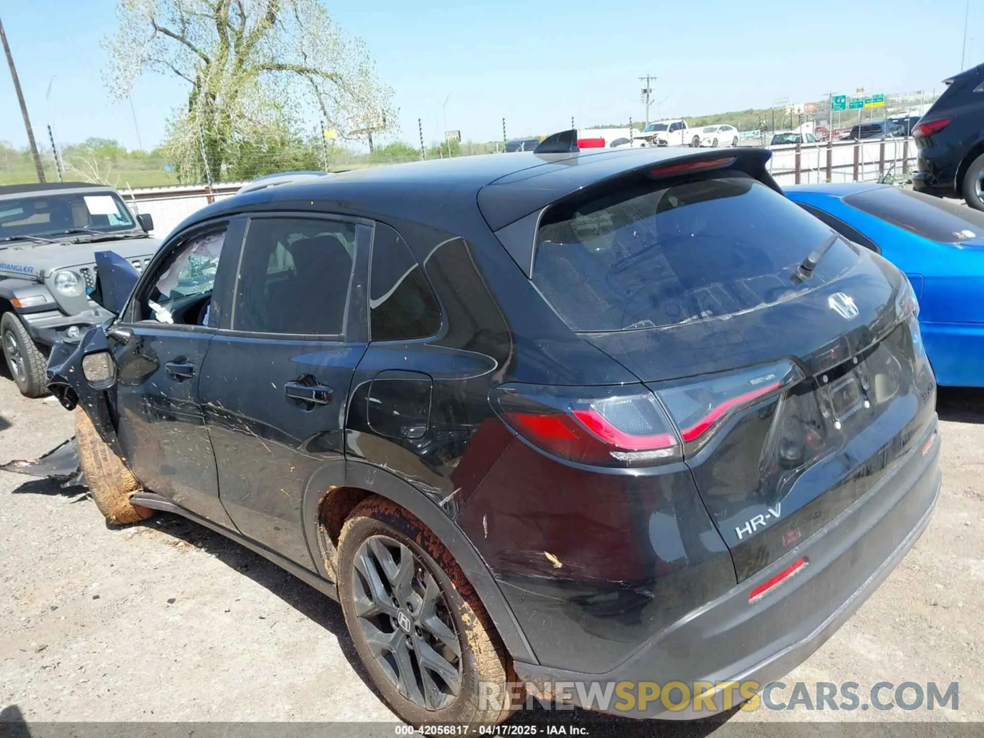 14 Photograph of a damaged car 3CZRZ1H56SM740830 HONDA HR-V 2025